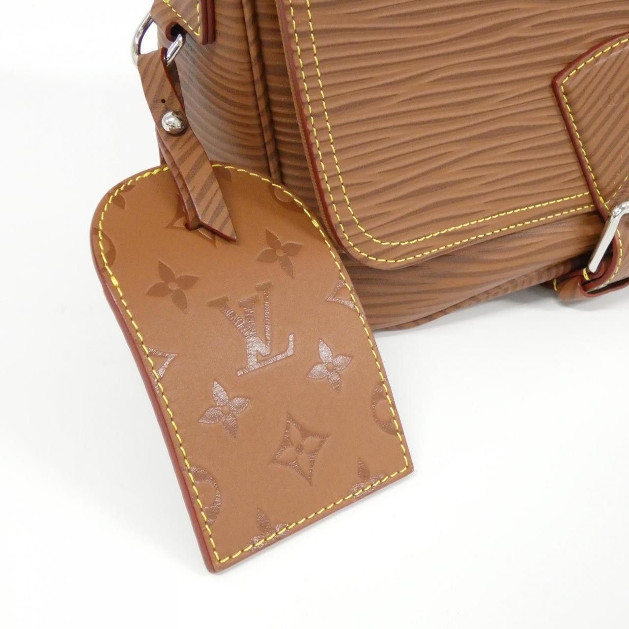 Louis Vuitton Louis Vuitton Louis Vuitton Epi XL Montsouris Messenger Bag Leather Shoulder Bag Leather Shoulder Bag M23097 DUTY FREE for USA Size ONE SIZE - 4 Thumbnail