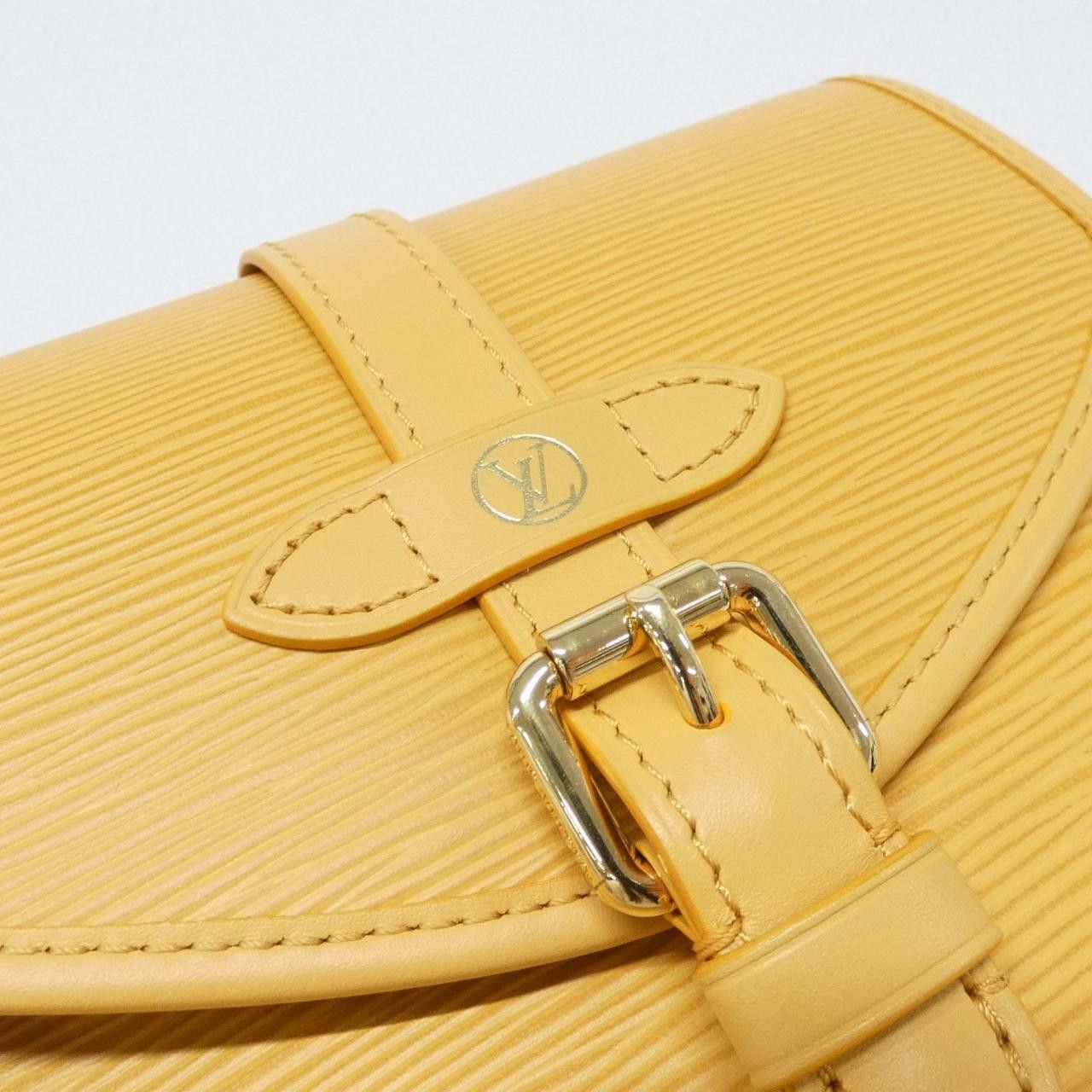 Louis Vuitton Louis Vuitton Louis Vuitton Epi Saumur BB Shoulder Bag Leather Shoulder Bag M23471 DUTY FREE for USA Size ONE SIZE - 4 Thumbnail