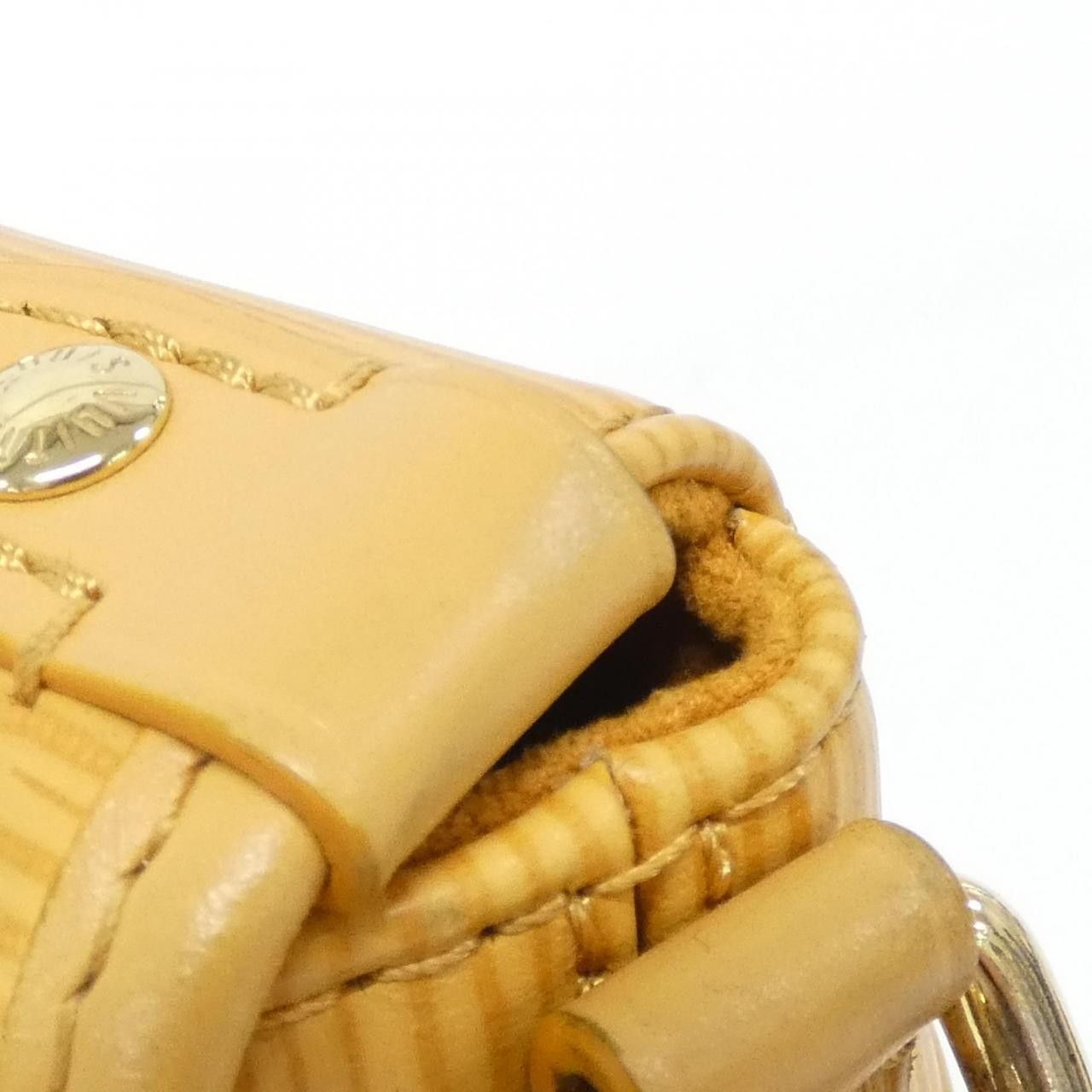 Louis Vuitton Louis Vuitton Louis Vuitton Epi Saumur BB Leather Shoulder Bag Leather Shoulder Bag M23471 DUTY FREE for USA Size ONE SIZE - 5 Thumbnail