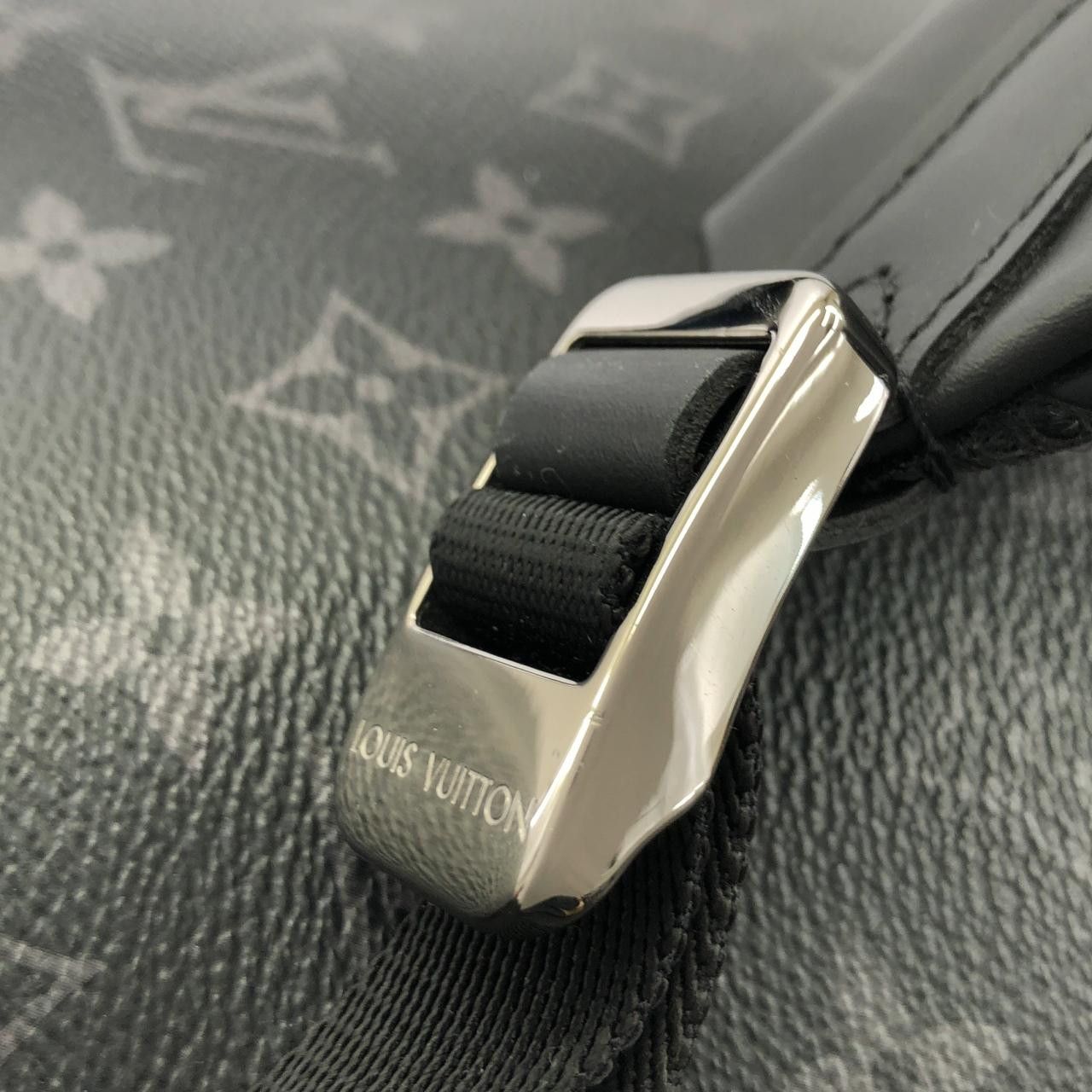 Louis Vuitton Louis Vuitton Louis Vuitton Discovery Monogram Eclipse Backpack Textile Backpack M22558 DUTY FREE for USA Size ONE SIZE - 5 Thumbnail