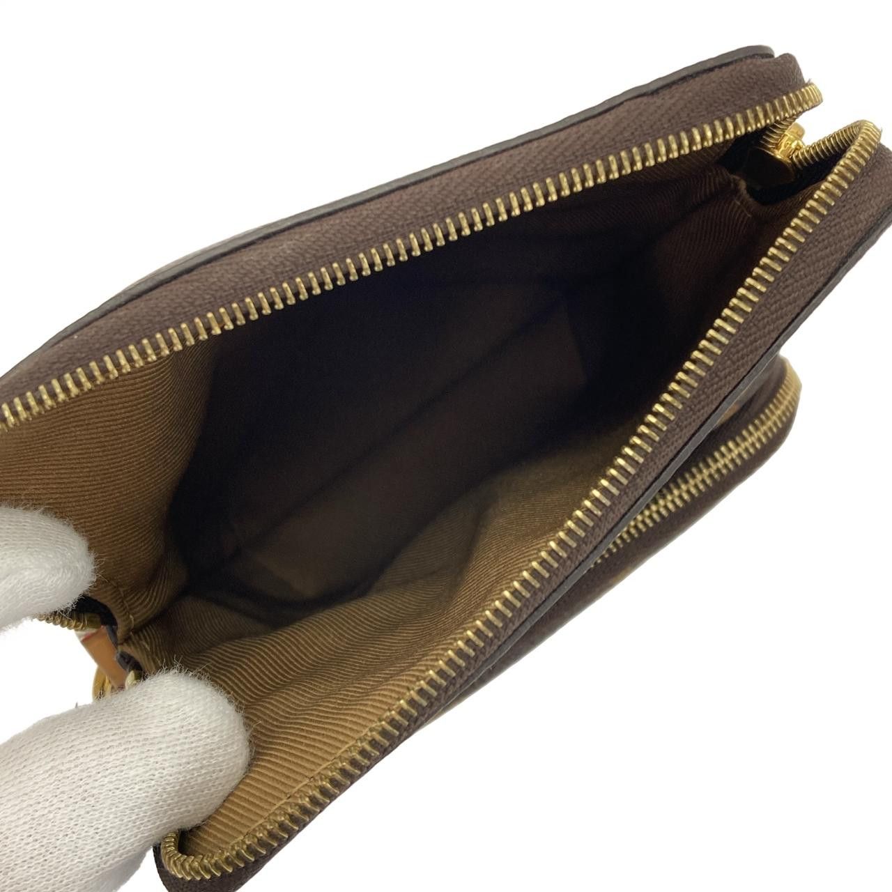 Louis Vuitton Louis Vuitton Louis Vuitton Monogram Utility Crossbody Shoulder Bag Textile Crossbody Bag M80746 DUTY FREE for USA Size ONE SIZE - 8 Thumbnail