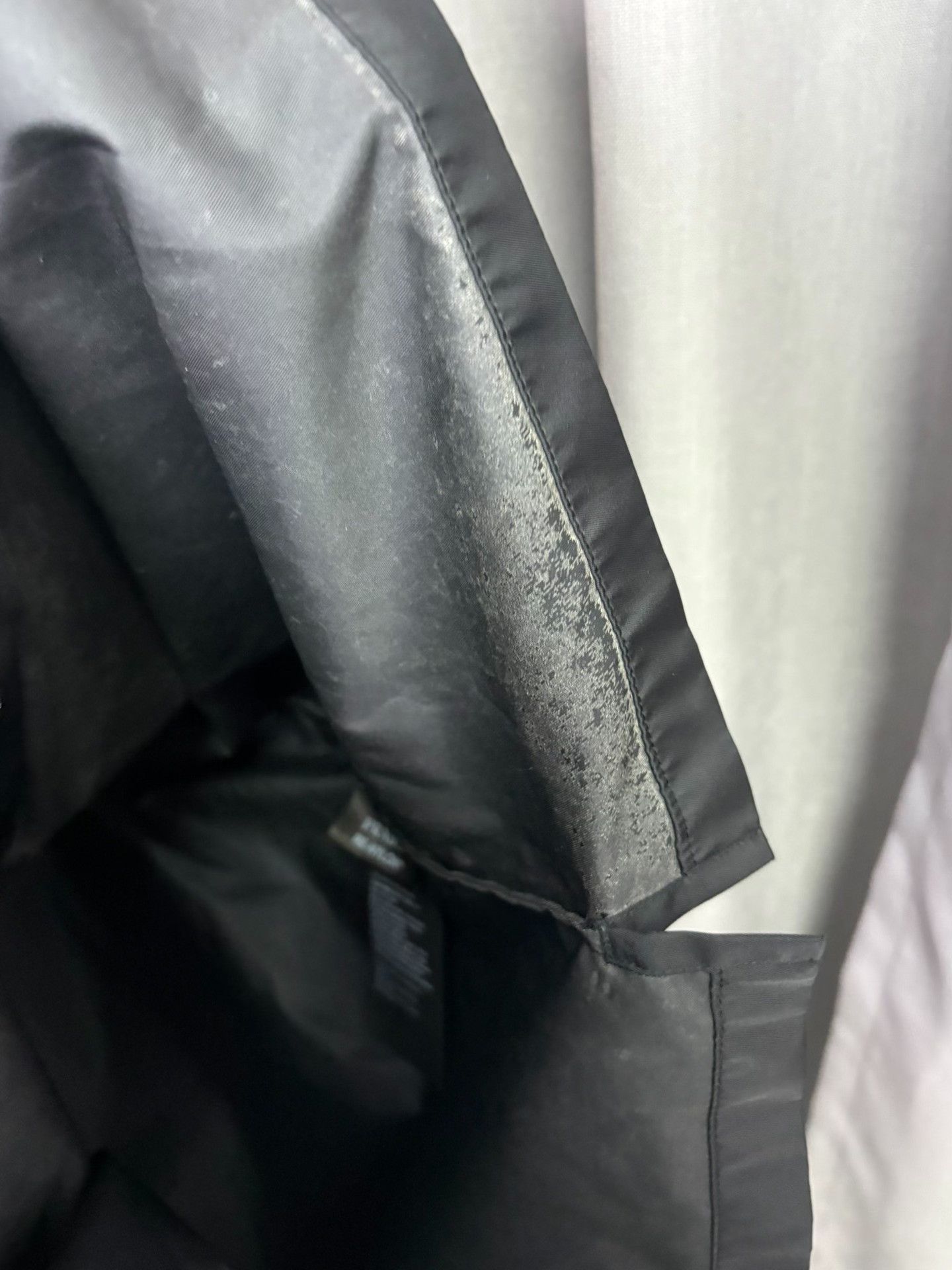 Prada Prada Re-Nylon Triangle Logo Jacket Size M Size US M / EU 48-50 / 2 - 7 Thumbnail