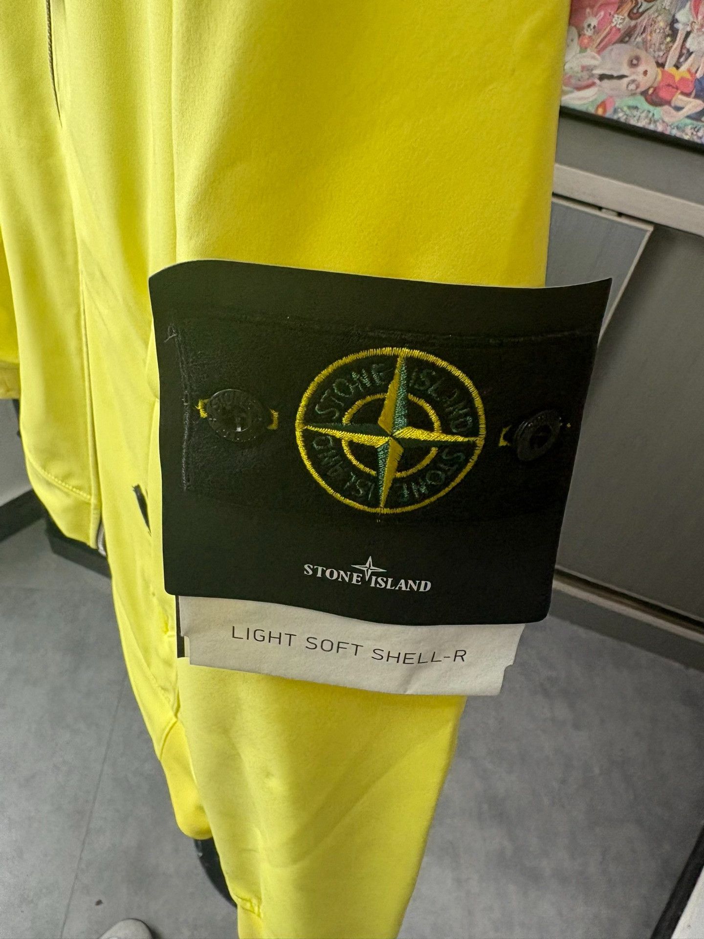 Stone Island Stone Island Neon Soft Shell-R Jacket Size S Size US S / EU 44-46 / 1 - 3 Thumbnail