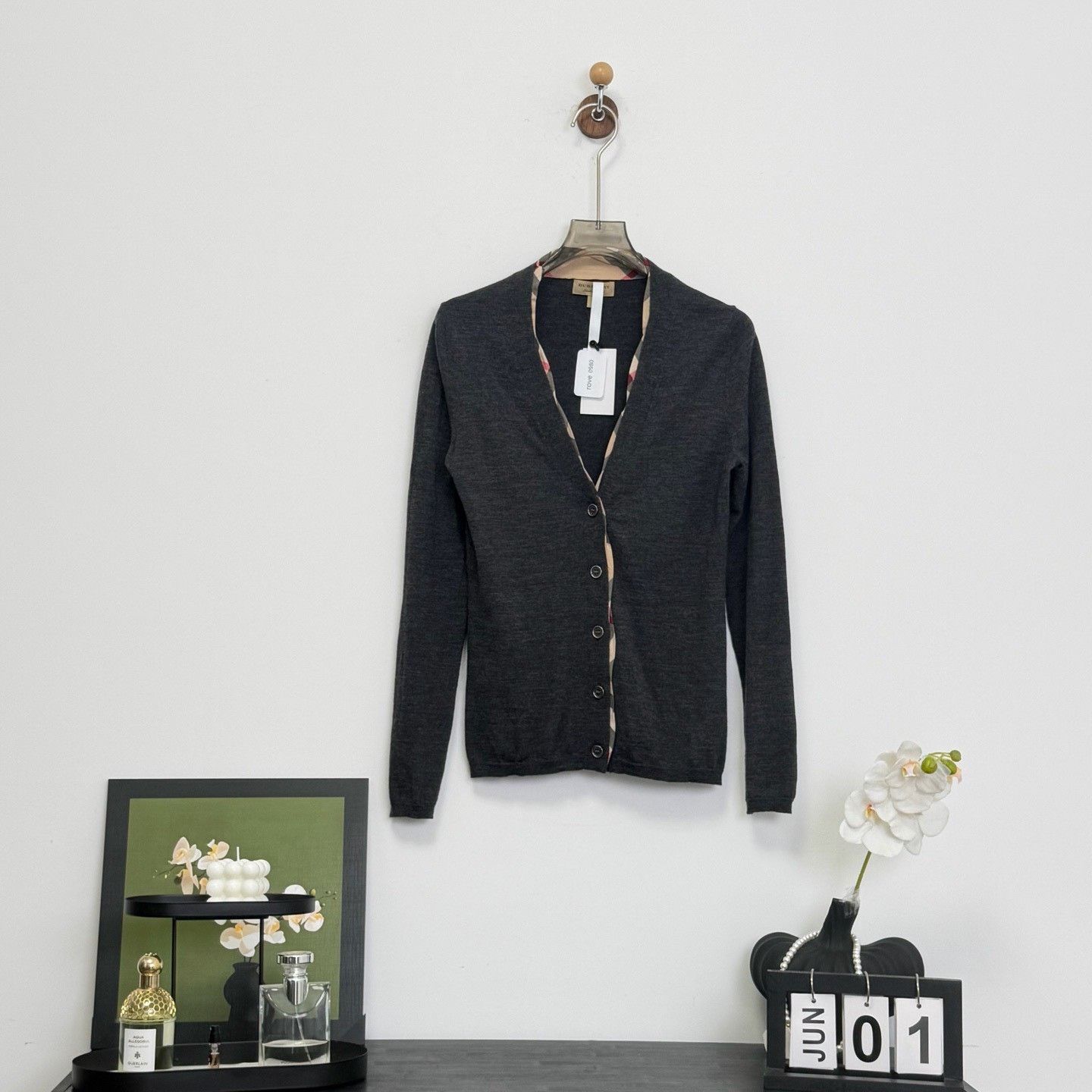 Burberry Burberry Check Placket Wool Cardigan S Size S / US 4 / IT 40 - 2 Thumbnail
