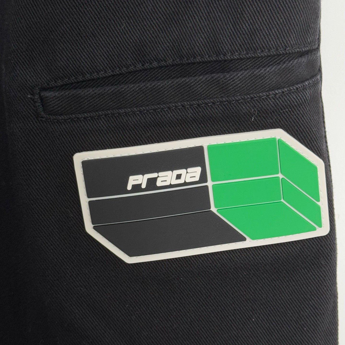 Prada Prada Logo Patch Twill Shorts Size 46 Size US 30 / EU 46 - 5 Thumbnail