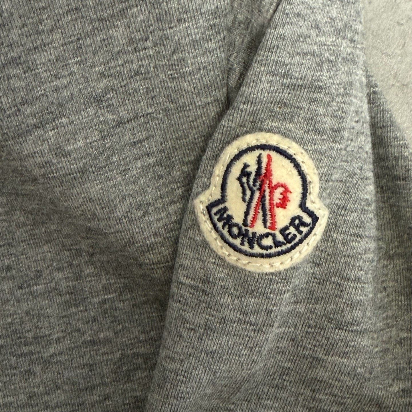 Moncler Moncler Logo Patch Contrast Trim T-Shirt Size L Size US L / EU 52-54 / 3 - 6 Thumbnail