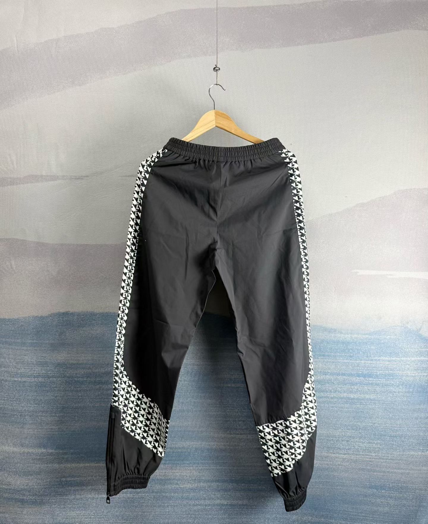 Louis Vuitton Louis Vuitton Houndstooth Spliced Track Pants 27 Size US 27 - 4 Thumbnail