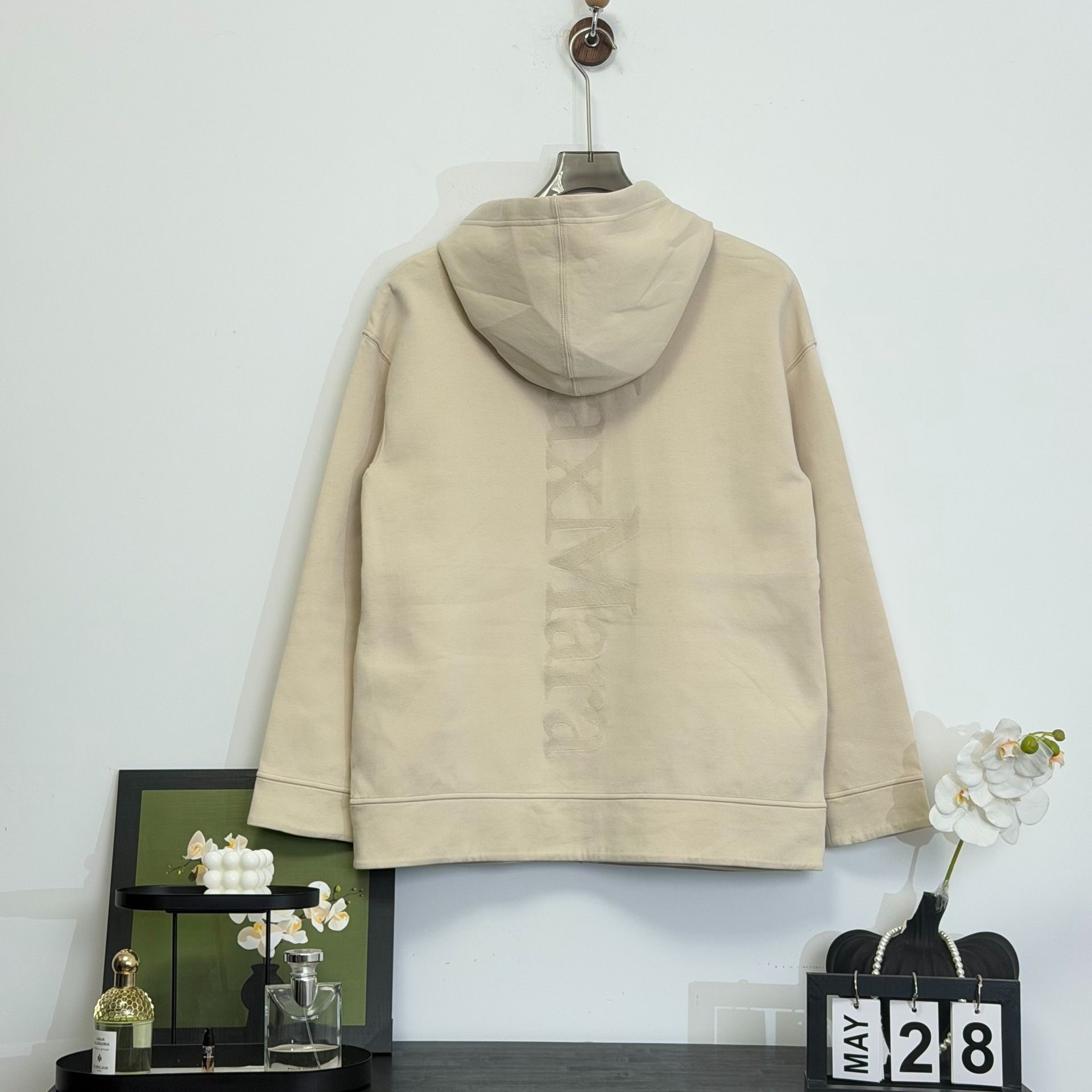 Max Mara Max Mara Beige Logo Back Zip Hoodie Size M Size M / US 6-8 / IT 42-44 - 5 Thumbnail