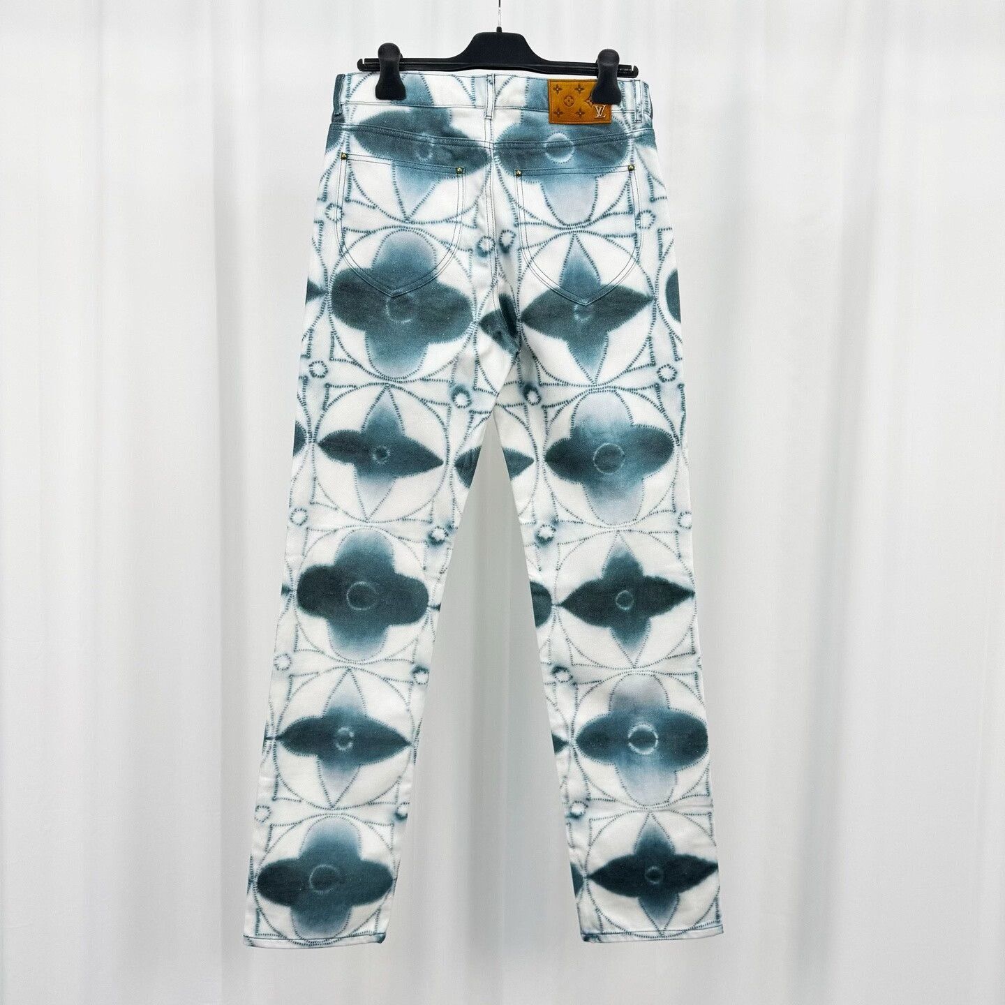 Louis Vuitton Louis Vuitton Shibori Monogram Denim Jeans 30 Size US 30 / EU 46 - 3 Thumbnail