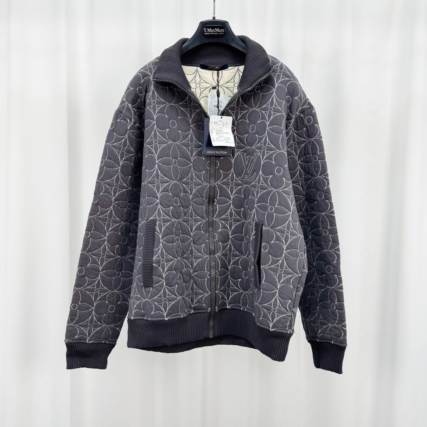 Louis Vuitton Louis Vuitton Embossed Monogram Quilted Jacket Size L Size US L / EU 52-54 / 3 - 2 Thumbnail