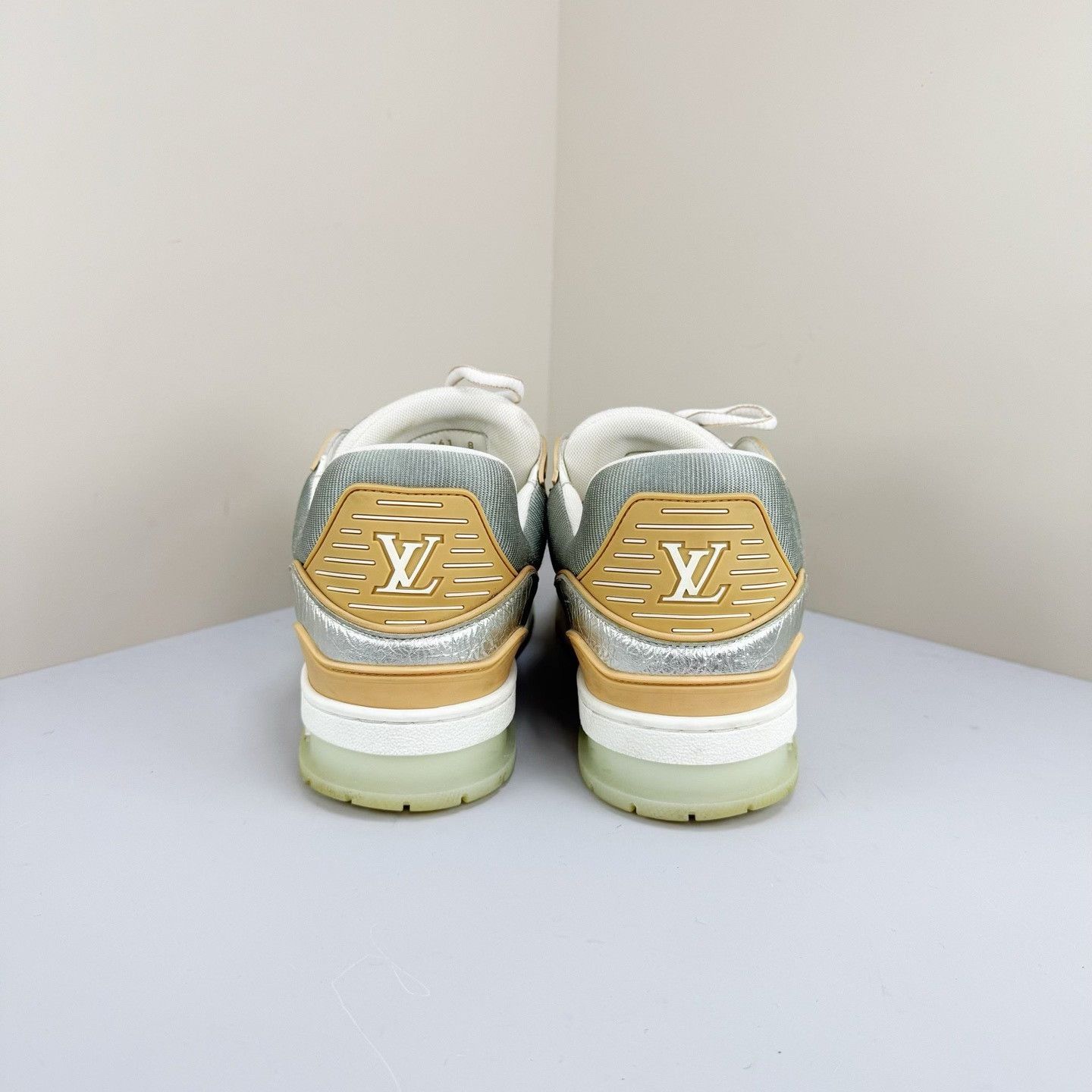 Louis Vuitton Louis Vuitton Silver Foil Trainer Sneakers 8 Size US 9 / EU 42 - 4 Thumbnail