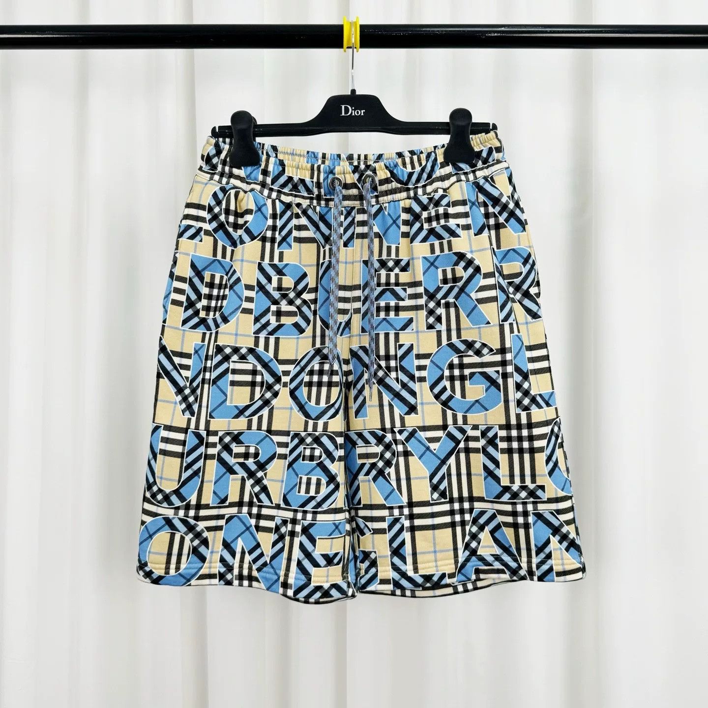 Burberry Burberry Check Letter Print Shorts Size S Size US 30 / EU 46 - 2 Thumbnail