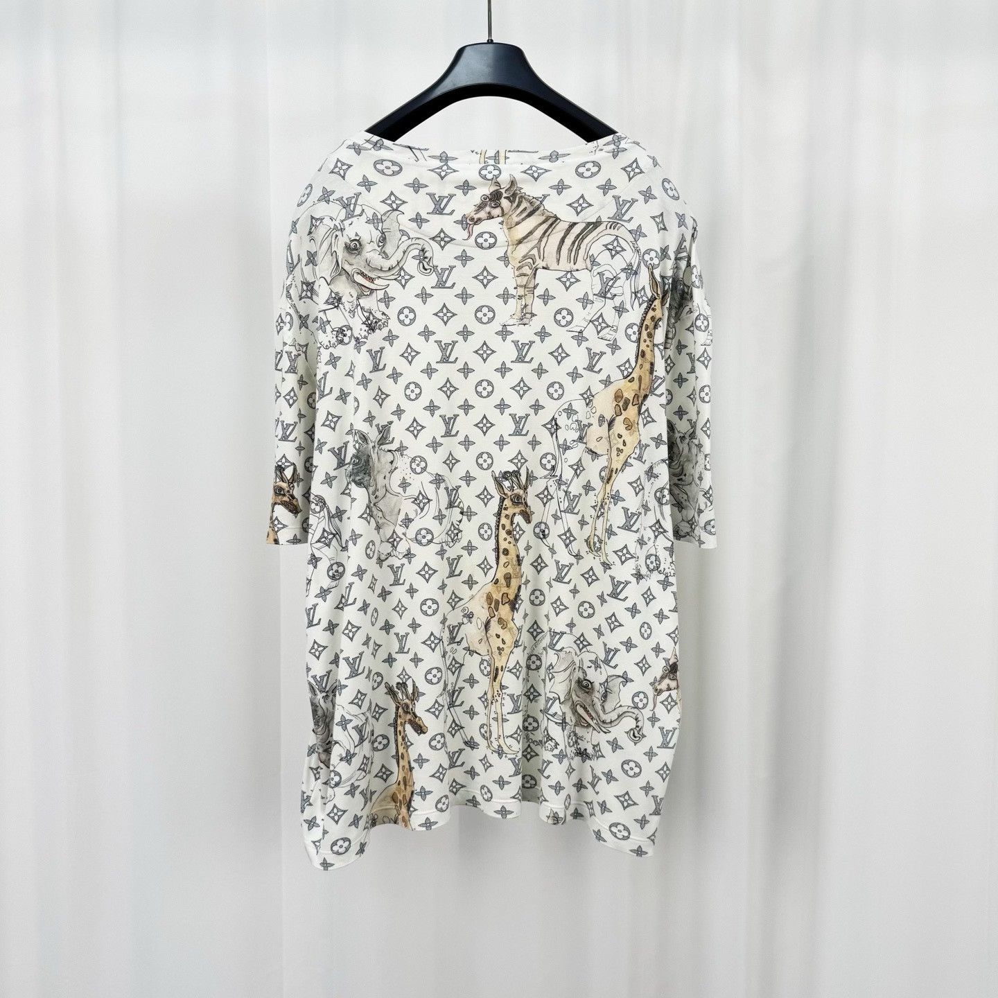 Louis Vuitton Louis Vuitton Animal Monogram T-Shirt 5L Size US L / EU 52-54 / 3 - 3 Thumbnail