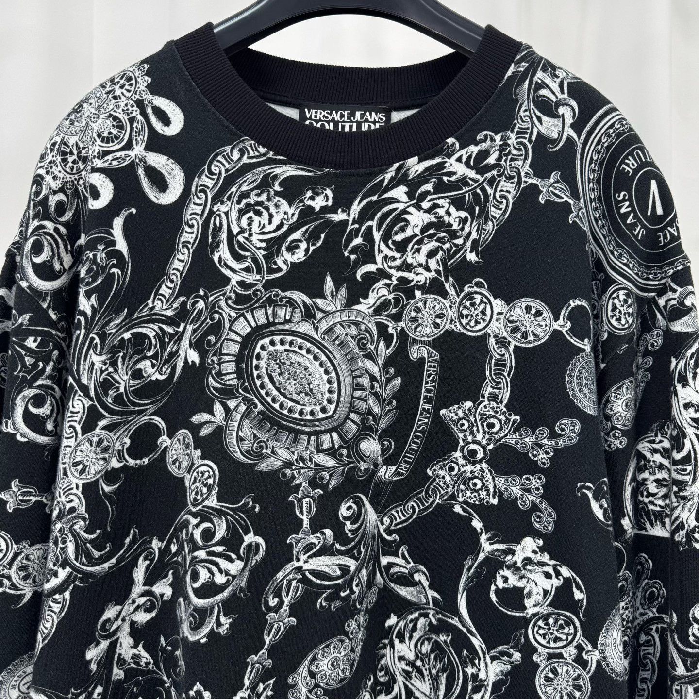 Versace Jeans Couture Versace Jeans Couture Baroque Print Sweatshirt XL Size US XL / EU 56 / 4 - 4 Thumbnail