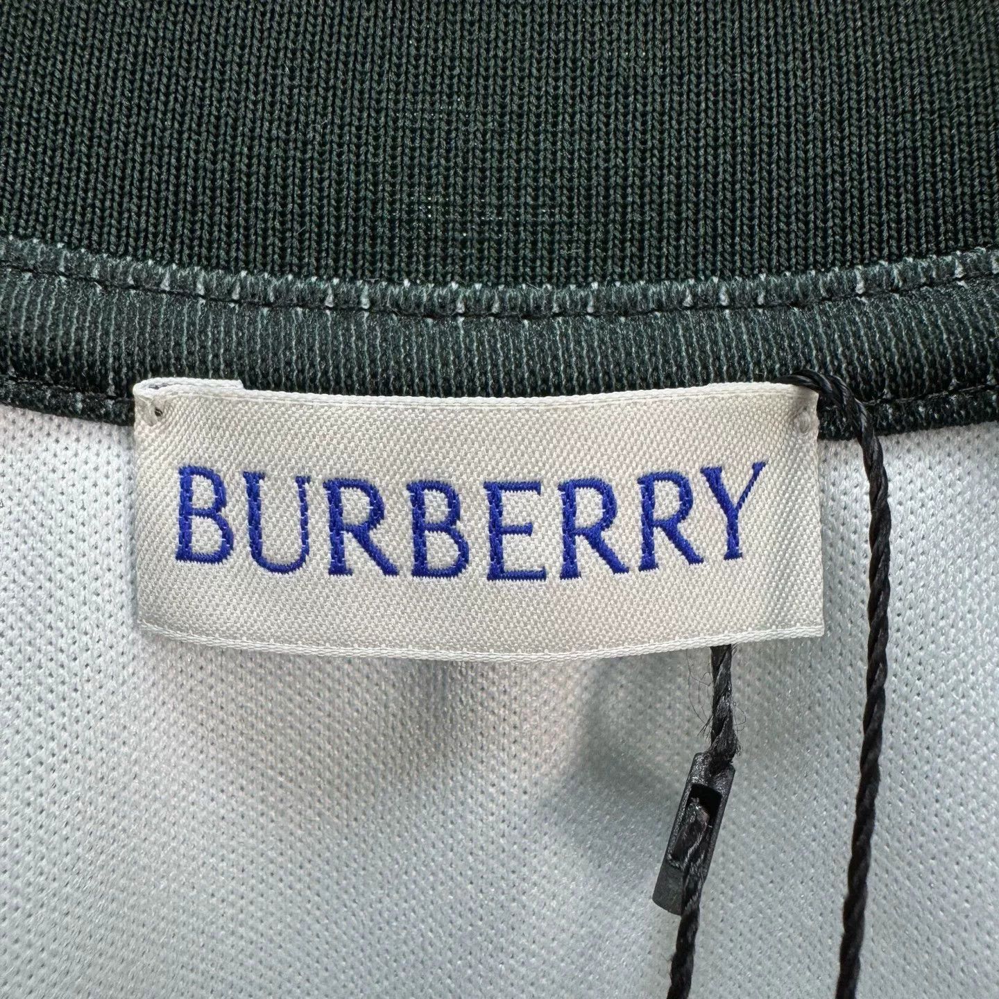 Burberry Burberry Swan Print Long Sleeve T-Shirt Size XS Size US XS / EU 42 / 0 - 7 Thumbnail