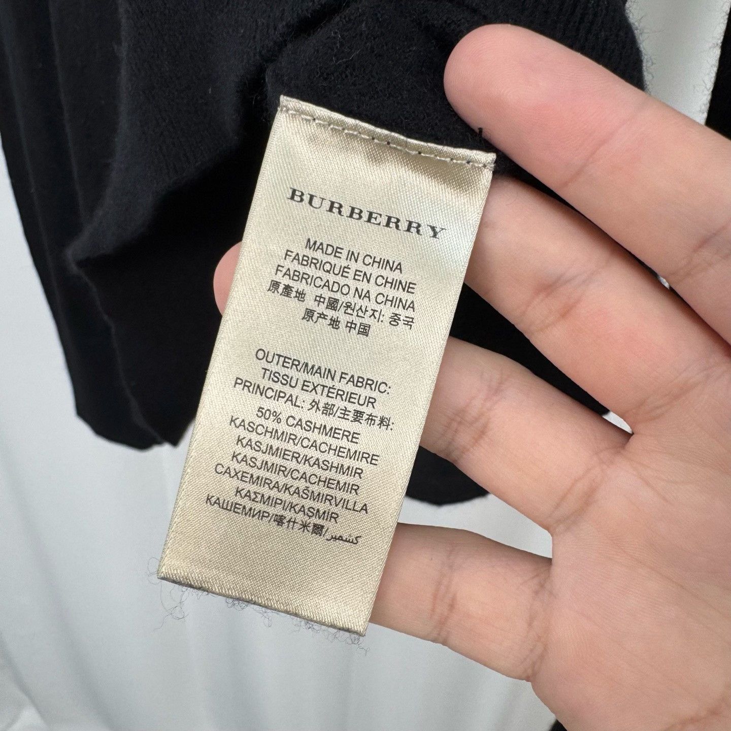Burberry Burberry Brit Plaid Shoulder Cashmere Sweater L Size L / US 10 / IT 46 - 7 Thumbnail