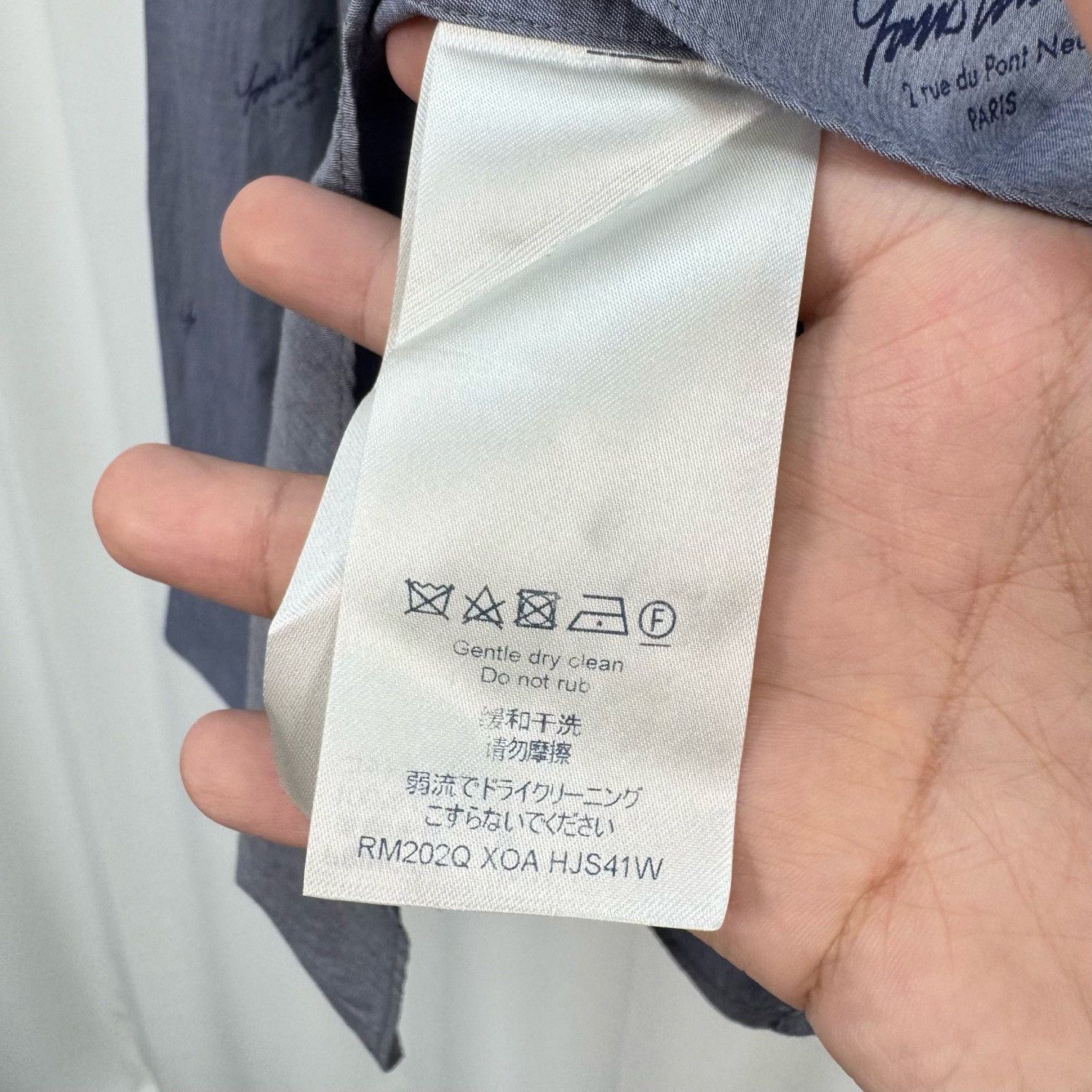 Louis Vuitton Louis Vuitton Script Logo Print Button Up Shirt M Size US M / EU 48-50 / 2 - 7 Thumbnail