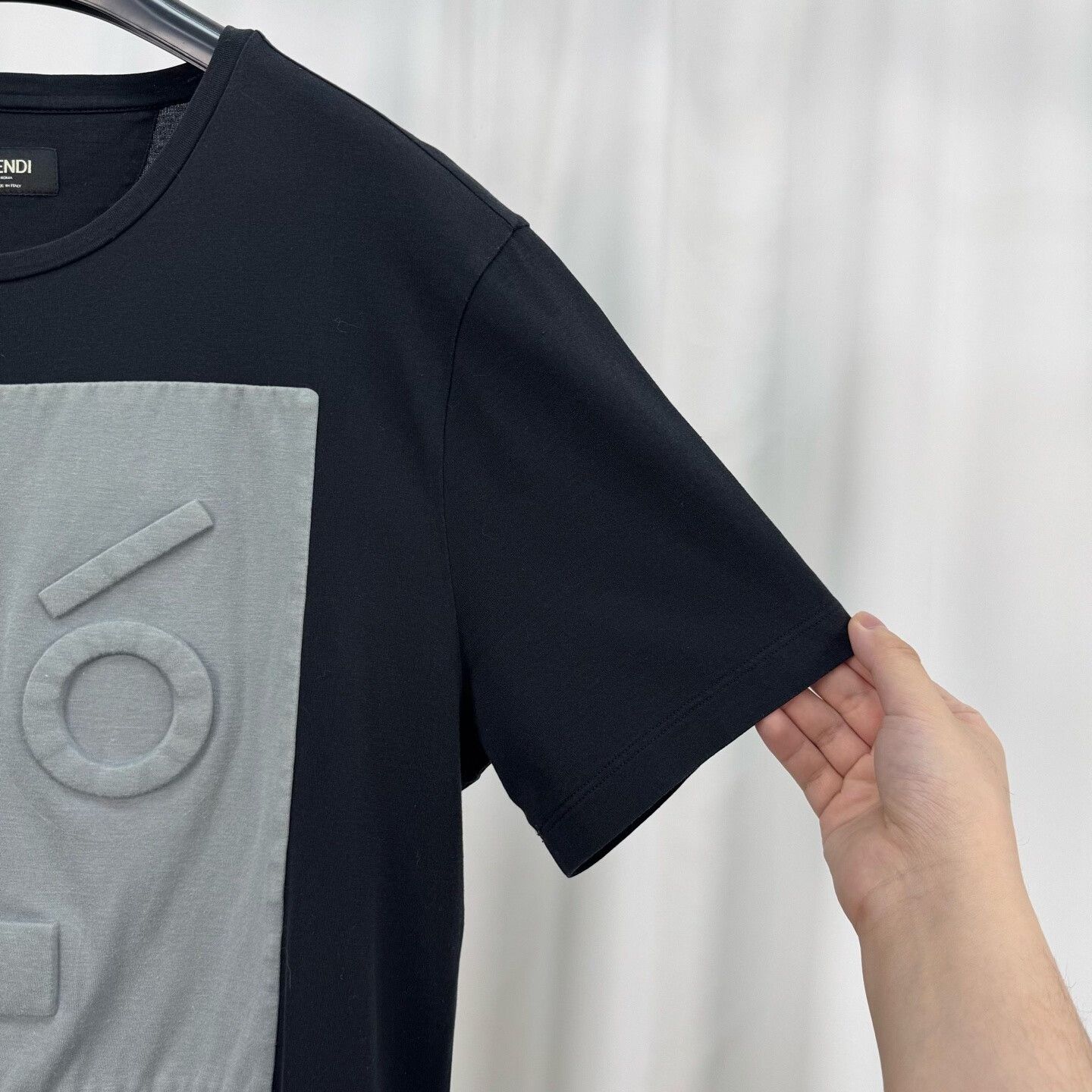 Fendi Fendi Embossed Bag Bugs Monster Eyes T-Shirt Size 50 Size US M / EU 48-50 / 2 - 5 Thumbnail