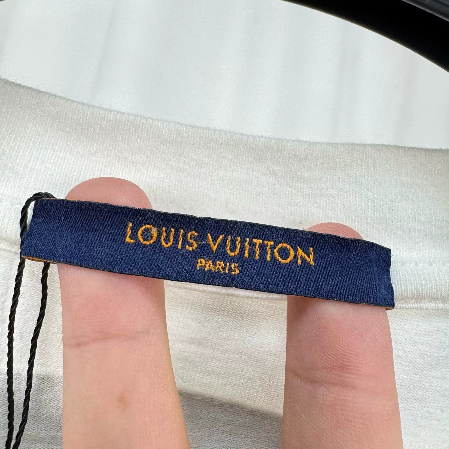 Louis Vuitton Louis Vuitton Graffiti Print T-Shirt Size L Size US L / EU 52-54 / 3 - 6 Thumbnail