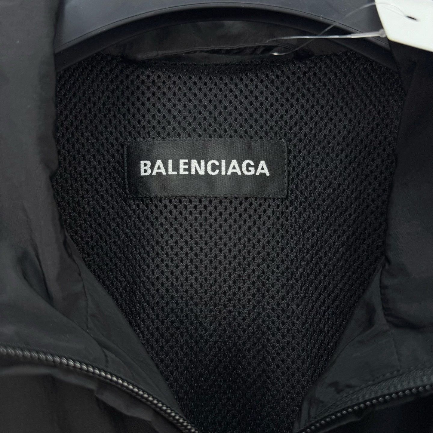 Balenciaga Balenciaga Embroidered Logo Windbreaker Size 44 Size US S / EU 44-46 / 1 - 6 Thumbnail