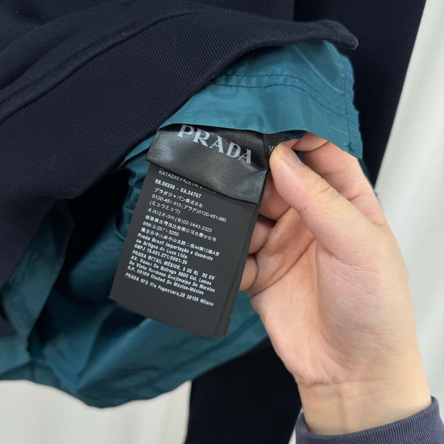 Prada Prada Paneled Triangle Logo Sweatshirt XXL Size US XXL / EU 58 / 5 - 9 Thumbnail