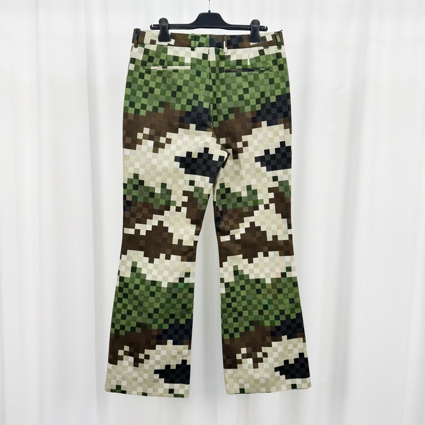 Louis Vuitton Louis Vuitton Pharrell Damoflage Camo Trousers 52 Size US 36 / EU 52 - 3 Thumbnail