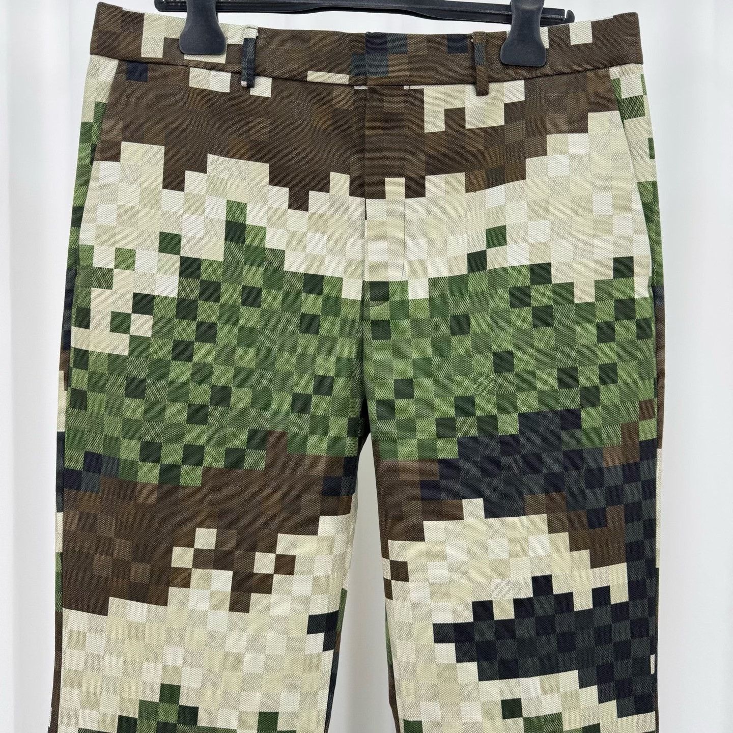 Louis Vuitton Louis Vuitton Pharrell Damoflage Camo Trousers 52 Size US 36 / EU 52 - 4 Thumbnail