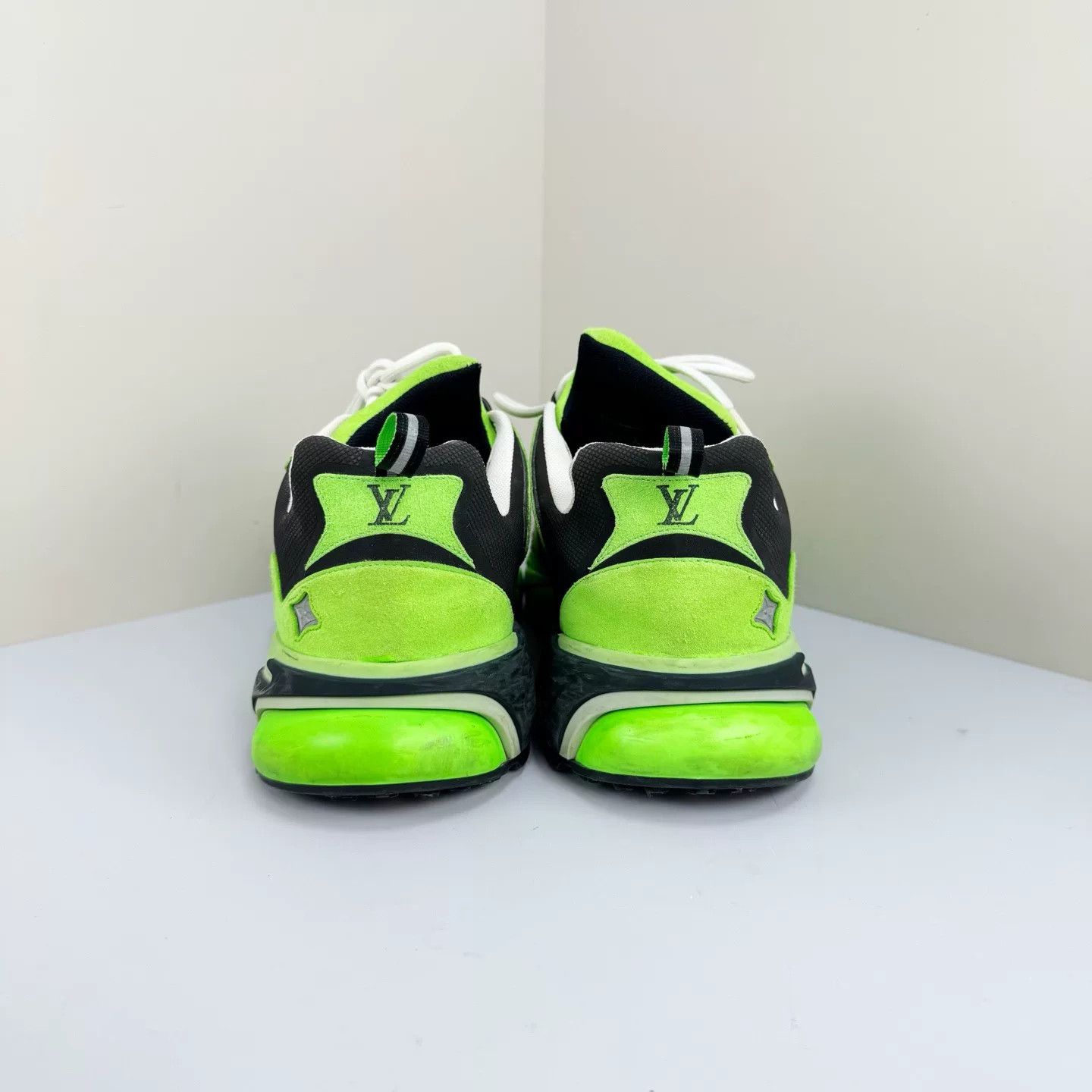 Louis Vuitton Louis Vuitton Runner Tatic Green Sneakers 8.5 Size US 9.5 / EU 42-43 - 4 Thumbnail
