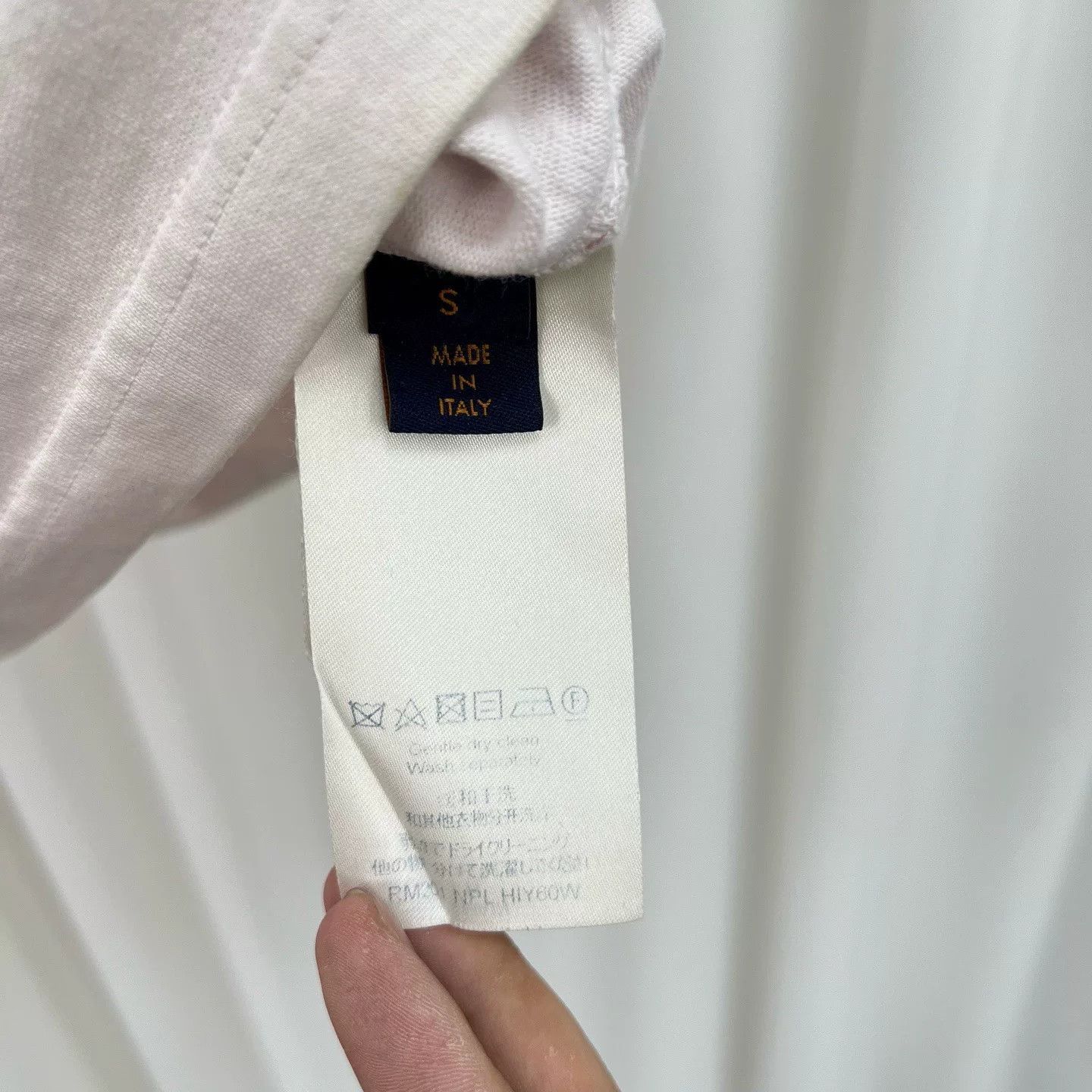 Louis Vuitton Louis Vuitton Pink Pocket T-Shirt Size S Size US S / EU 44-46 / 1 - 8 Thumbnail