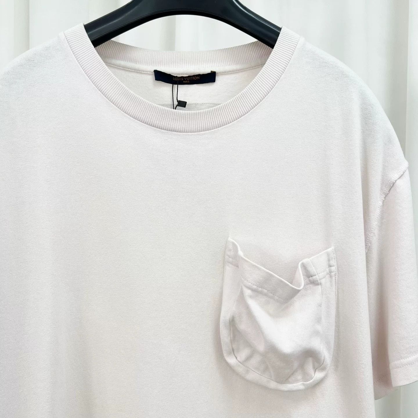 Louis Vuitton Louis Vuitton Pink Pocket T-Shirt Size S Size US S / EU 44-46 / 1 - 4 Thumbnail