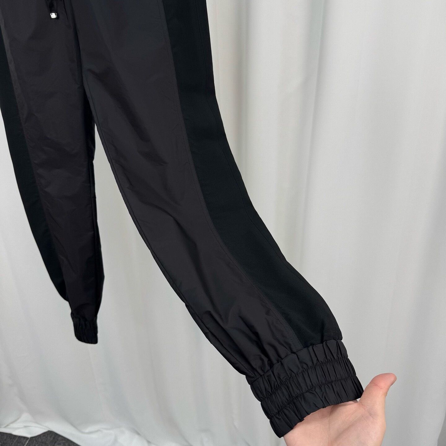 Moncler Moncler Nylon Panel Casual Pants IT 40 Size 27" / US 4 / IT 40 - 5 Thumbnail