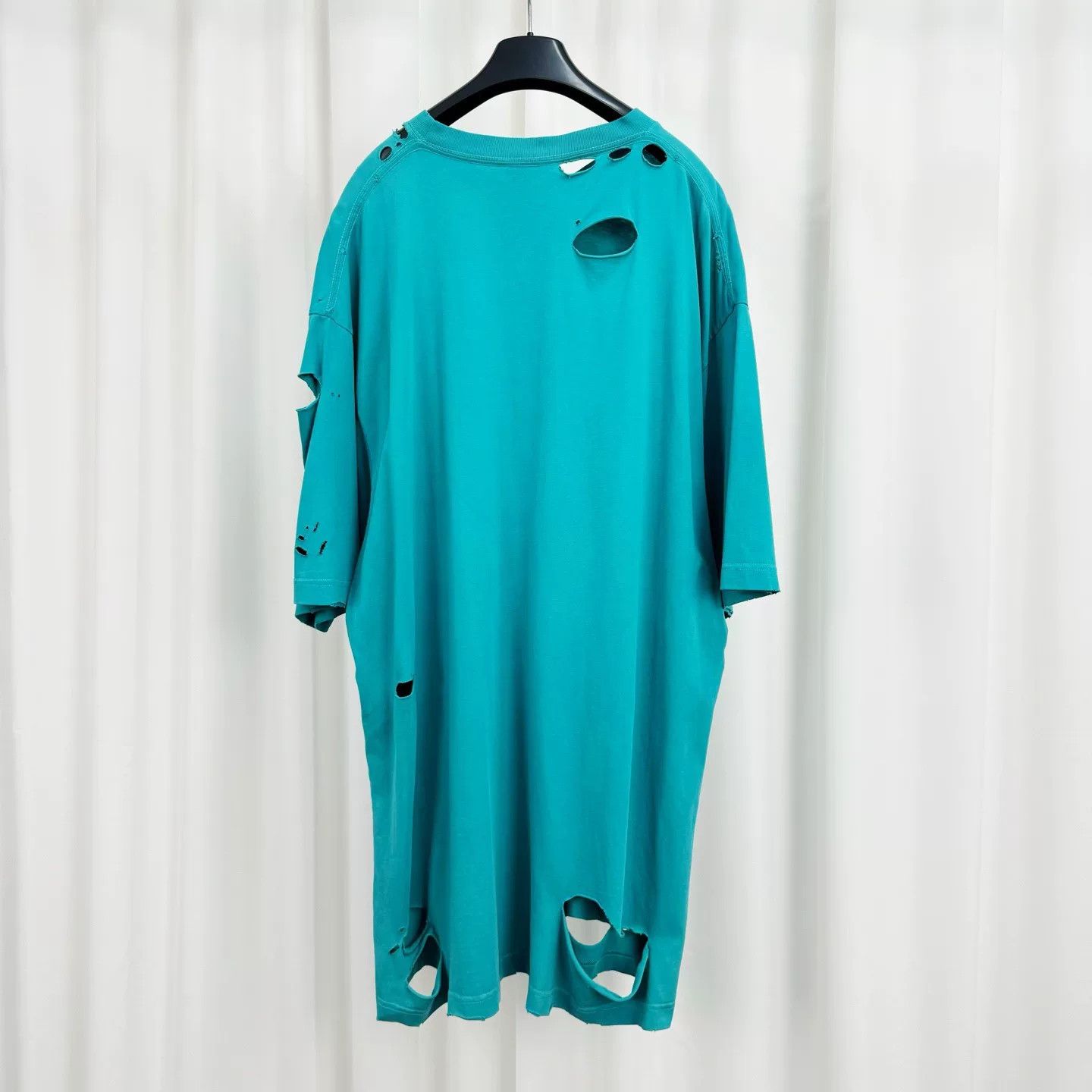 Balenciaga Balenciaga Distressed Logo T-Shirt Size M Size US M / EU 48-50 / 2 - 3 Thumbnail