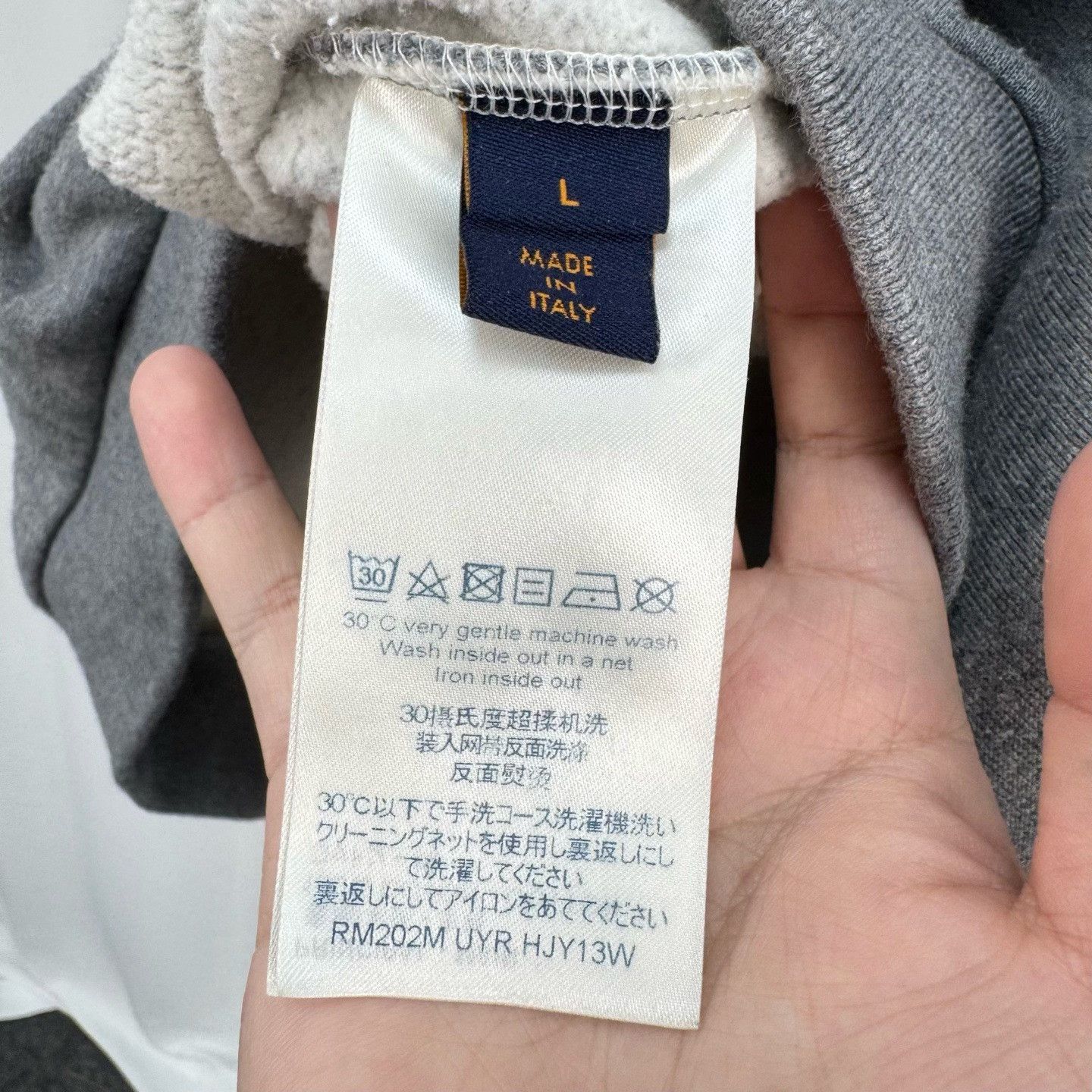 Louis Vuitton Louis Vuitton x Nigo Gray LV2 Sweatshirt L Size US L / EU 52-54 / 3 - 8 Thumbnail