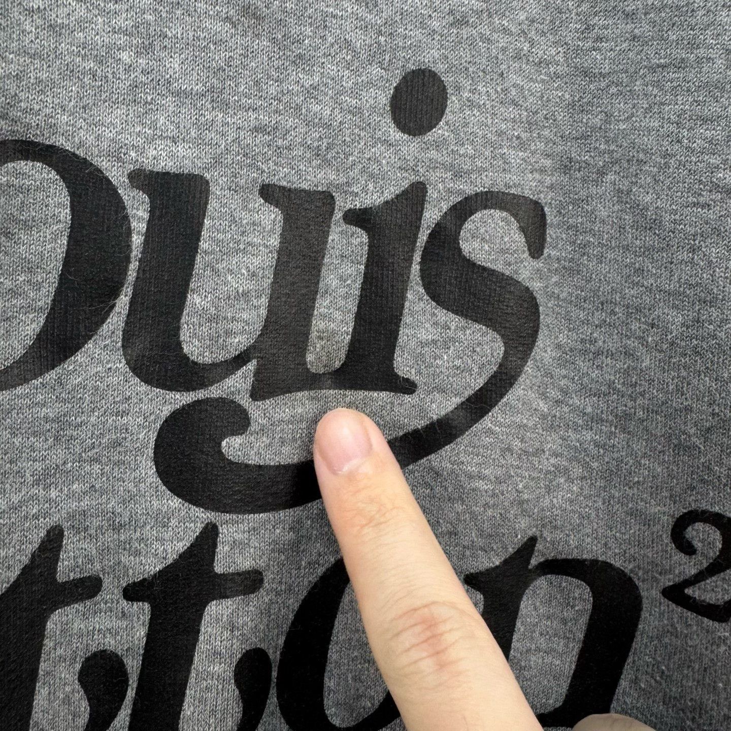 Louis Vuitton Louis Vuitton x Nigo Gray LV2 Sweatshirt L Size US L / EU 52-54 / 3 - 6 Thumbnail