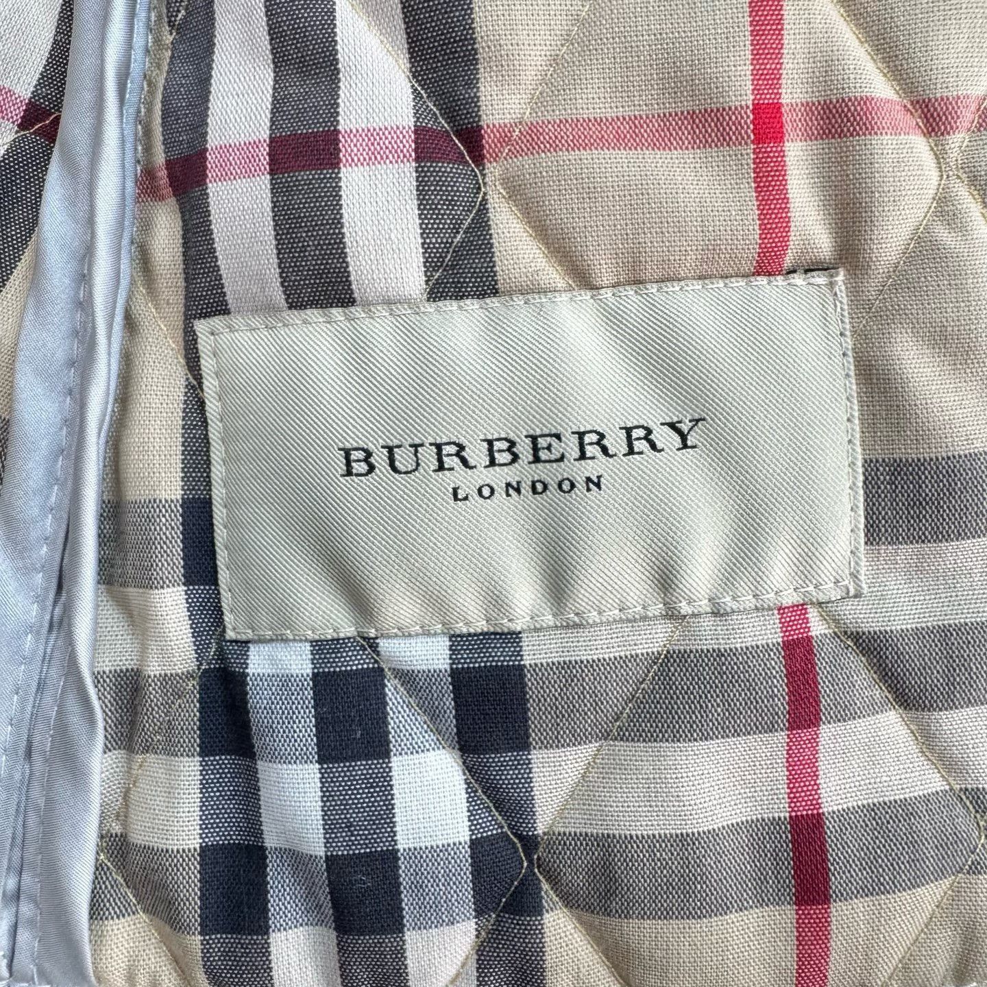 Burberry Burberry Quilted Nova Check Lining Jacket S Size S / US 4 / IT 40 - 8 Thumbnail