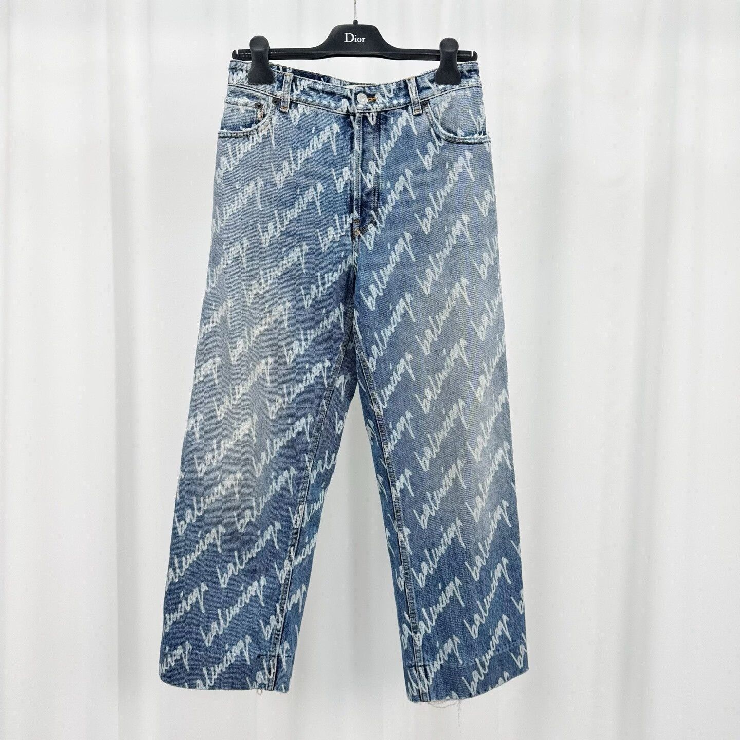 Balenciaga Balenciaga Script Logo All-Over Print Jeans 25 Size US 26 / EU 42 - 2 Thumbnail