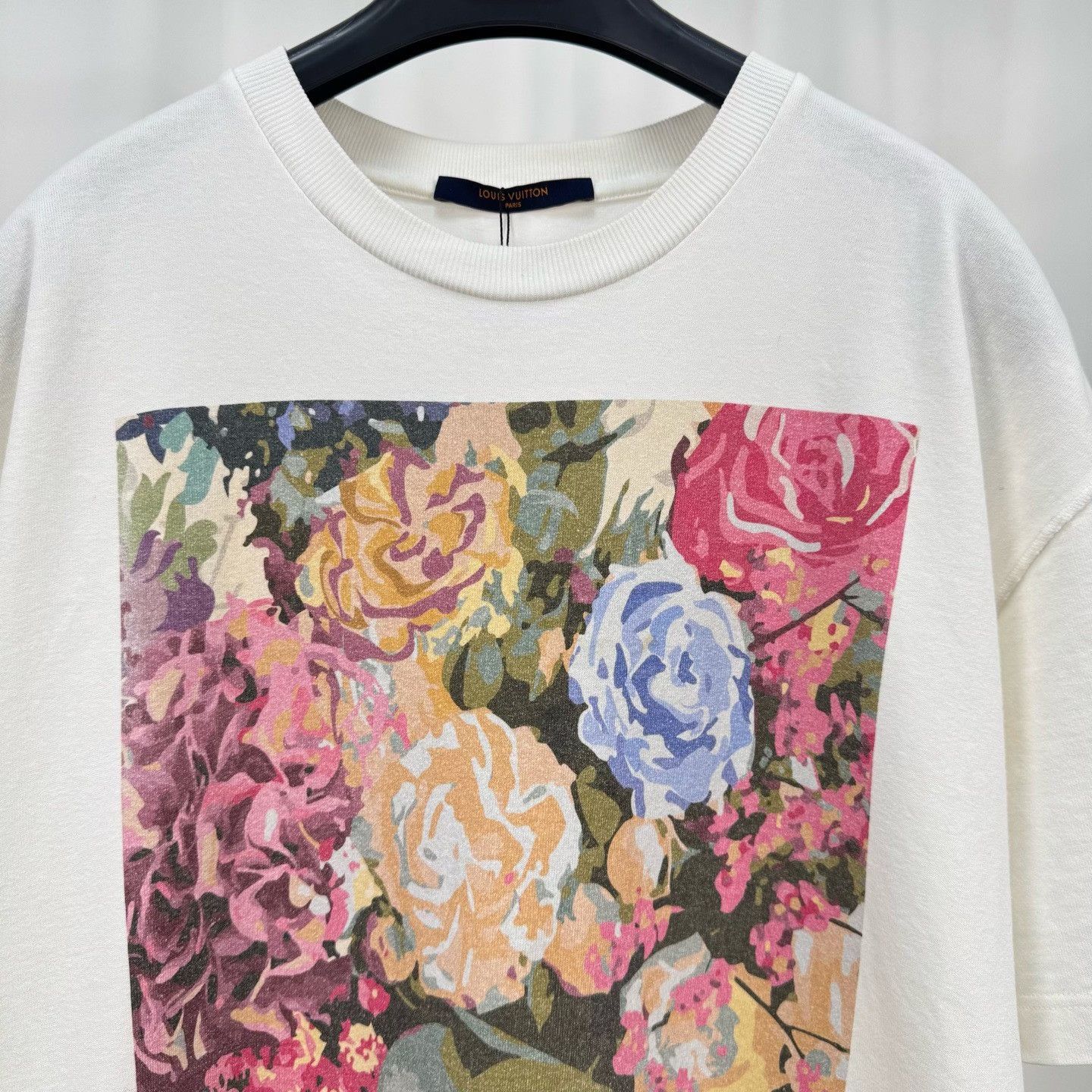 Louis Vuitton Louis Vuitton Multi Floral Graphic T-Shirt M Size US M / EU 48-50 / 2 - 4 Thumbnail