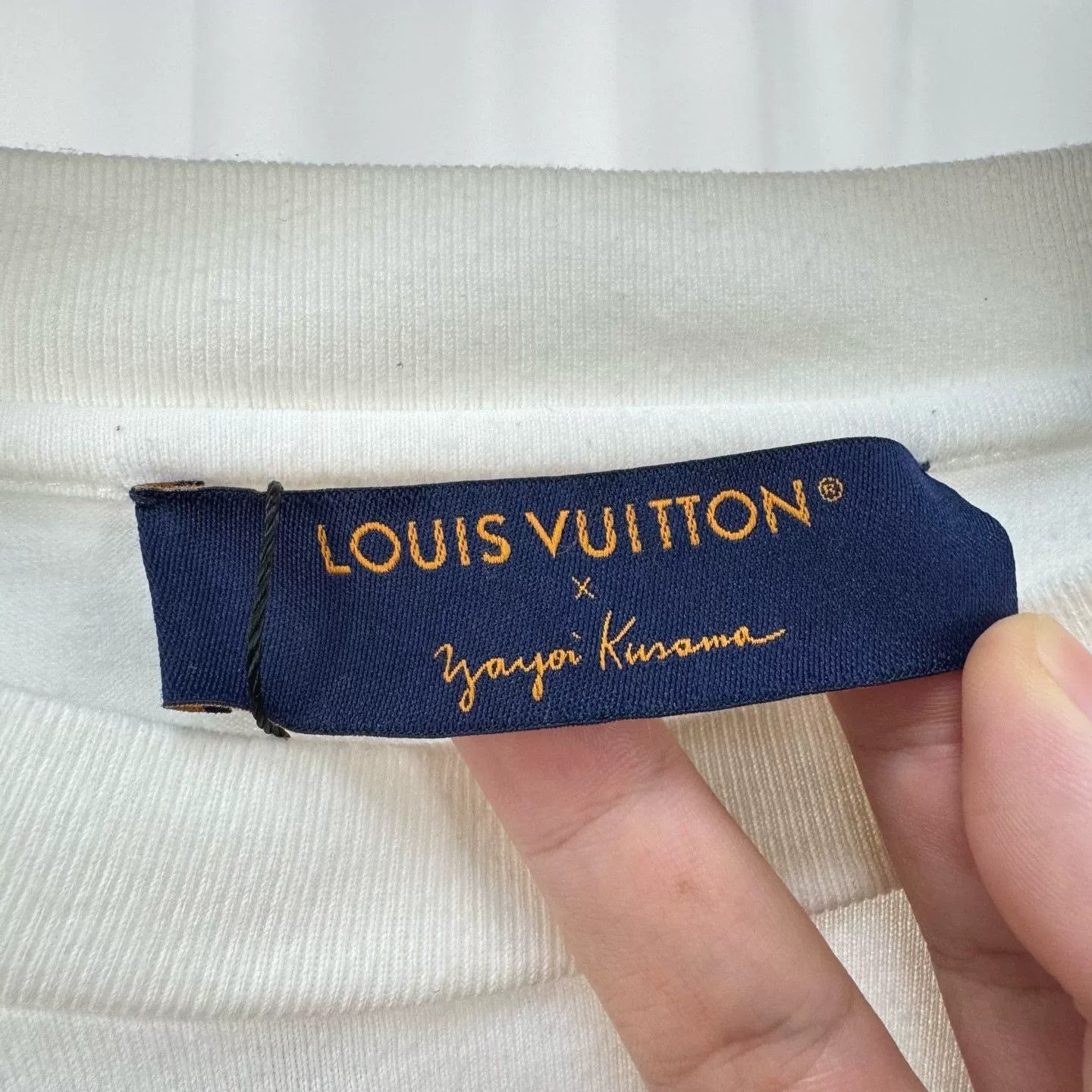 Louis Vuitton Louis Vuitton x Yayoi Kusama Flower Print T-Shirt M Size US M / EU 48-50 / 2 - 6 Thumbnail