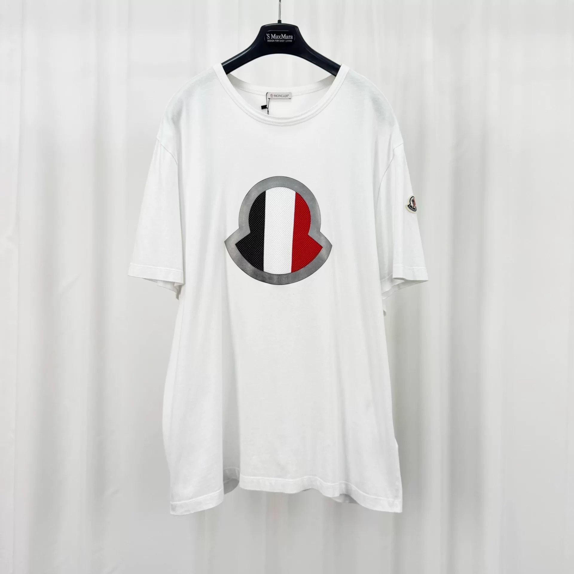 Moncler Moncler Tricolor Logo Patch T-Shirt XXL Size US XXL / EU 58 / 5 - 2 Thumbnail