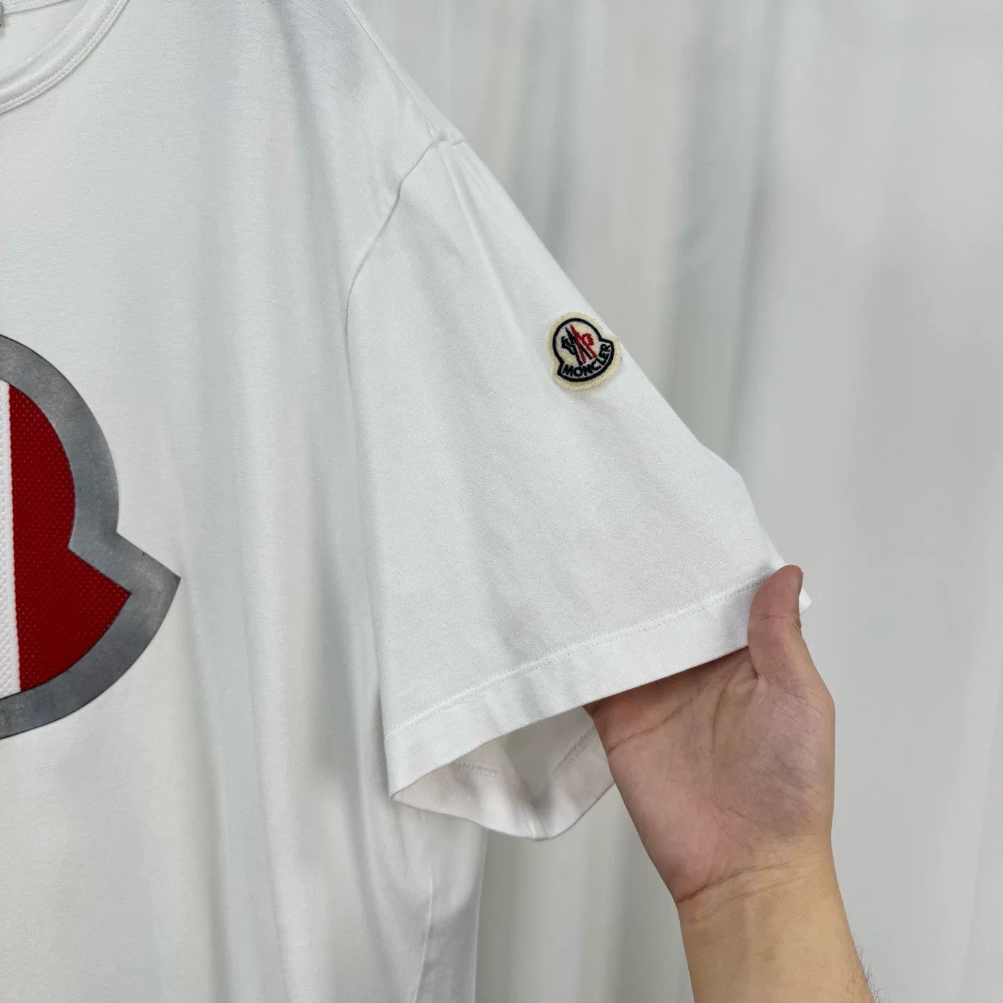 Moncler Moncler Tricolor Logo Patch T-Shirt XXL Size US XXL / EU 58 / 5 - 5 Thumbnail