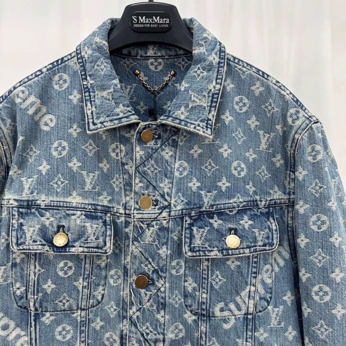 Louis Vuitton Louis Vuitton x Supreme Monogram Denim Jacket 46 Size US S / EU 44-46 / 1 - 4 Thumbnail