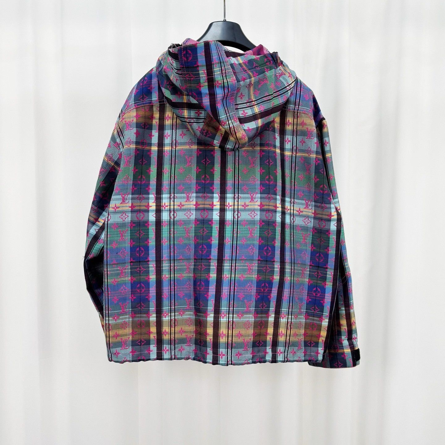 Louis Vuitton Louis Vuitton Monogram Plaid Hooded Jacket EU 44 Size US S / EU 44-46 / 1 - 3 Thumbnail