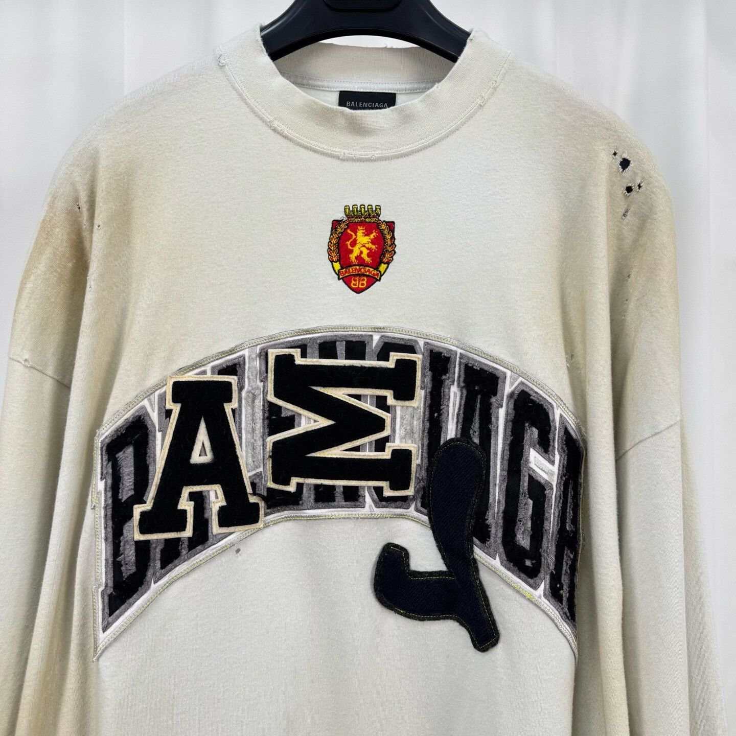 Balenciaga Balenciaga Crest Distressed Long Sleeve T-Shirt Size 2 Size US M / EU 48-50 / 2 - 4 Thumbnail