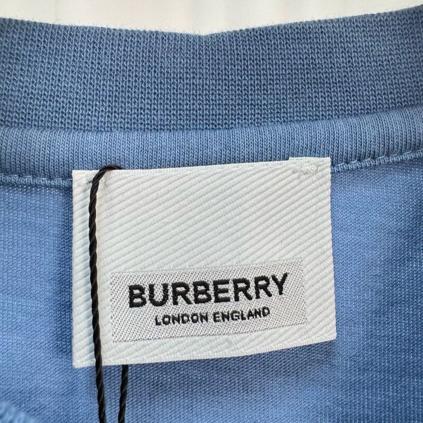 Burberry Burberry Studded TB Logo Pocket T-Shirt 12Y Size US XXS / EU 40 - 6 Thumbnail