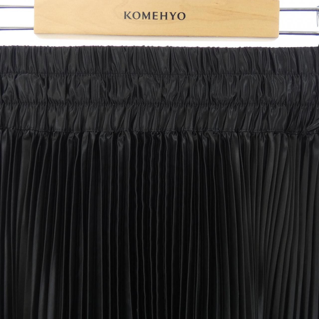 Moncler Moncler Moncler Skirt Others Skirts 20932D71400 DUTY FREE for USA Size ONE SIZE - 5 Thumbnail