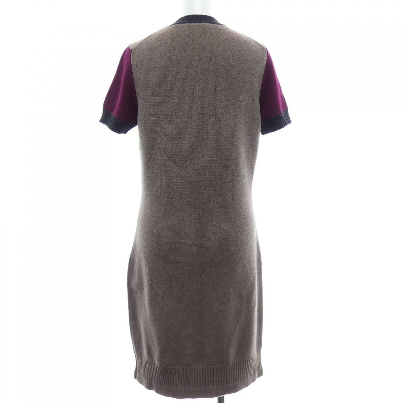 Chanel Chanel Chanel Turnlock Cashmere Dress Textile Dresses P42136K03185 DUTY FREE for USA Size ONE SIZE - 2 Thumbnail