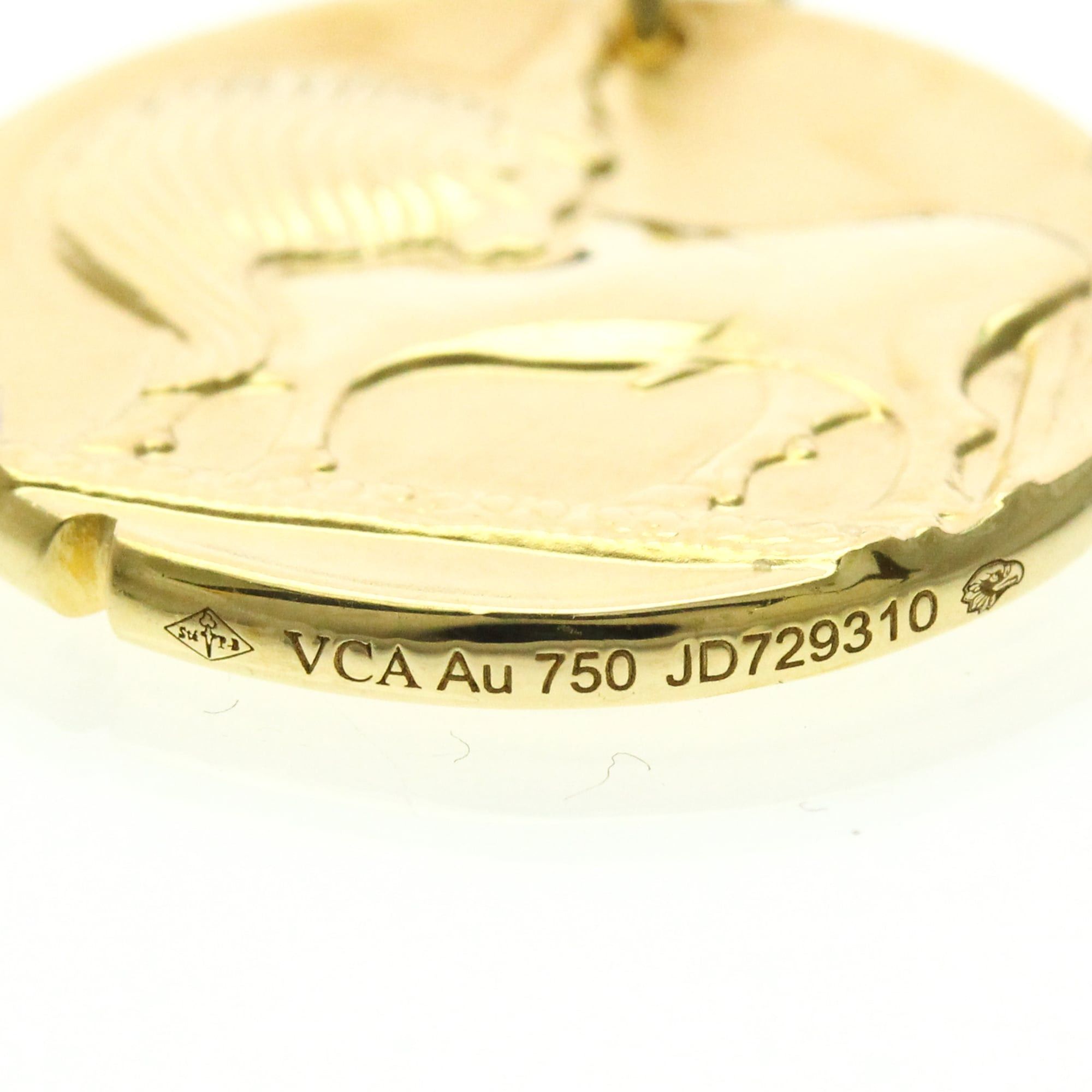 Van Cleef & Arpels Van Cleef & Arpels Zodiac Medal Tauri (Taurus) Yellow Gold (18K) No Stone Men,Women Fashion Pendant Necklace (Gold) Size ONE SIZE - 7 Thumbnail