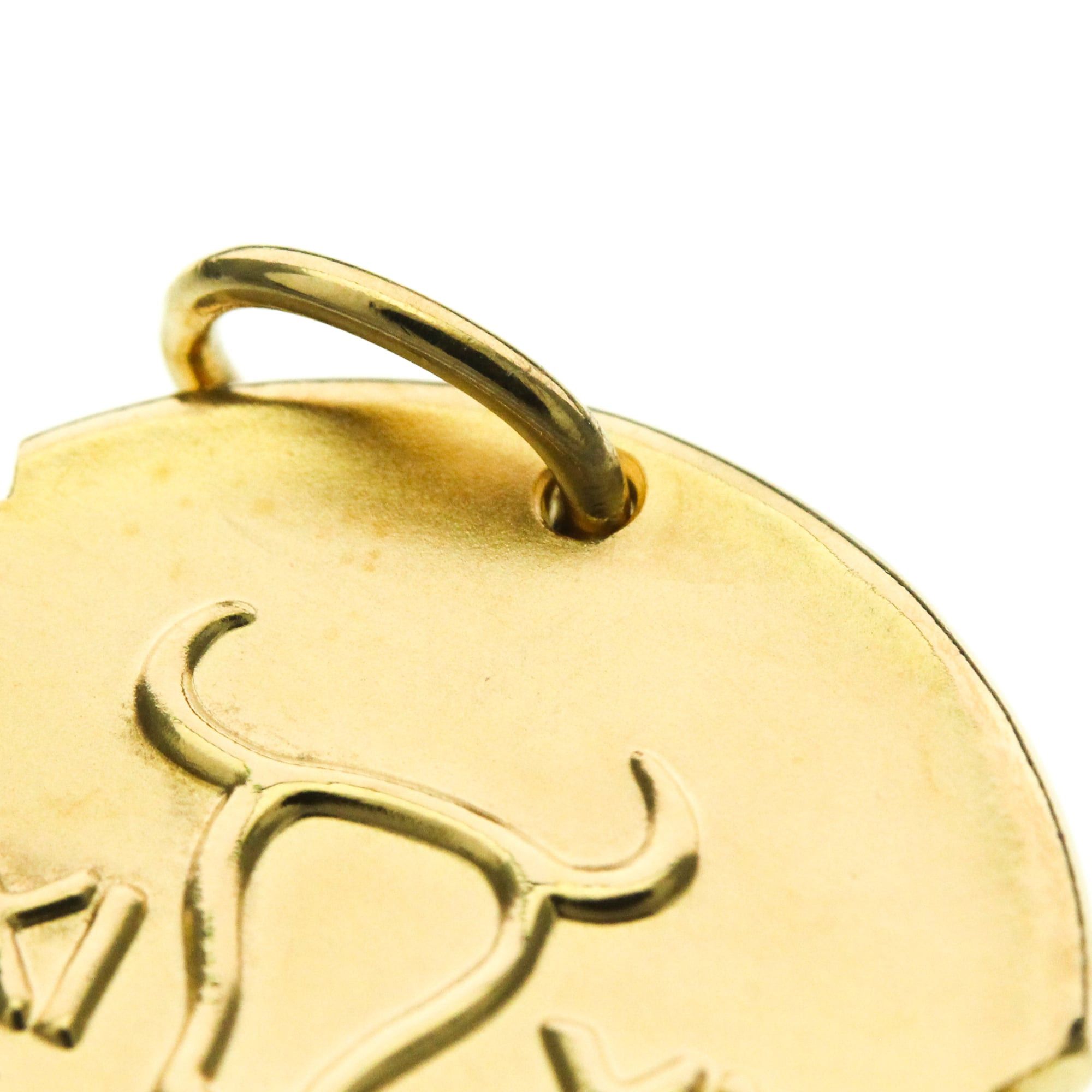 Van Cleef & Arpels Van Cleef & Arpels Zodiac Medal Tauri (Taurus) Yellow Gold (18K) No Stone Men,Women Fashion Pendant Necklace (Gold) Size ONE SIZE - 9 Thumbnail