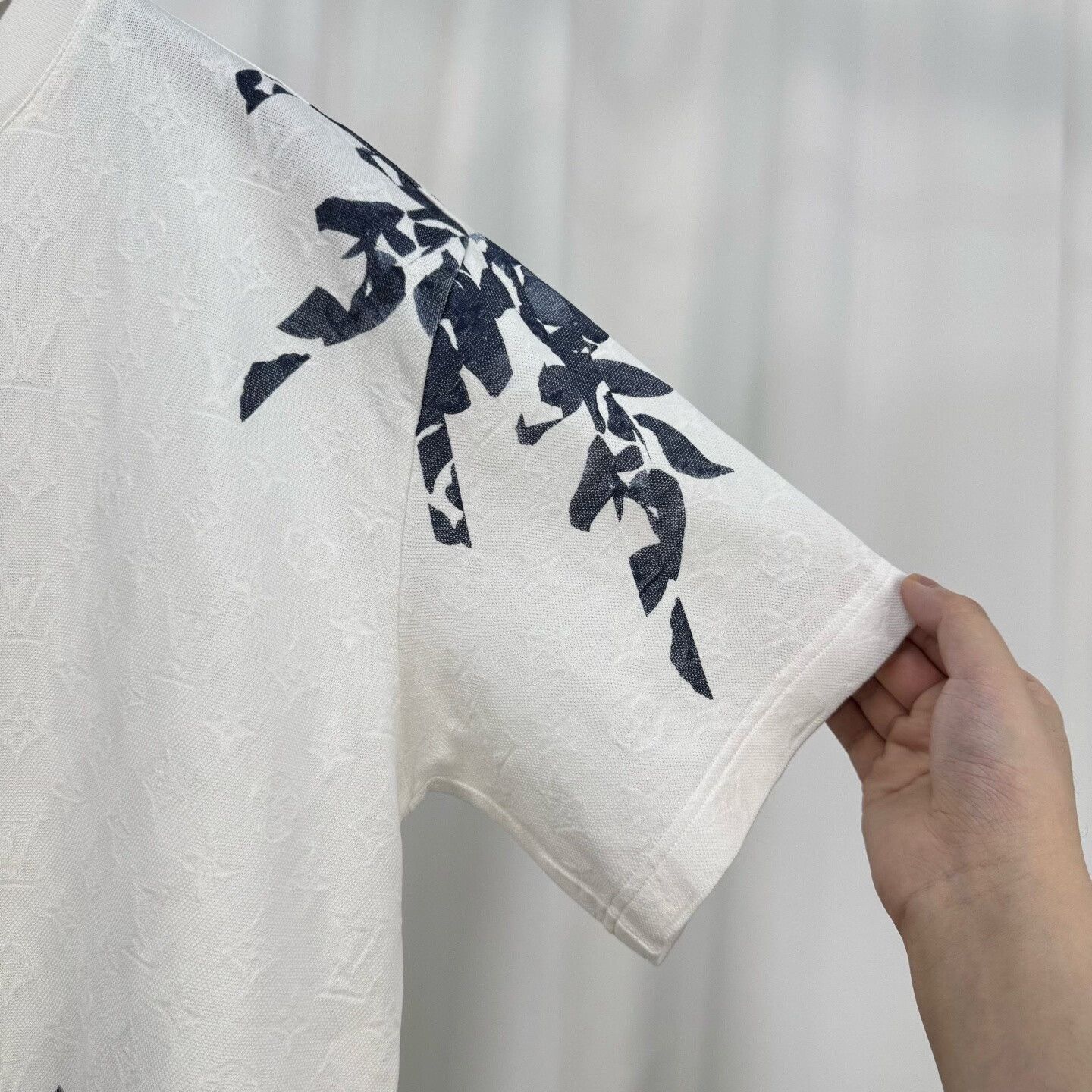 Louis Vuitton Louis Vuitton Monogram Floral T-Shirt M Size US M / EU 48-50 / 2 - 5 Thumbnail