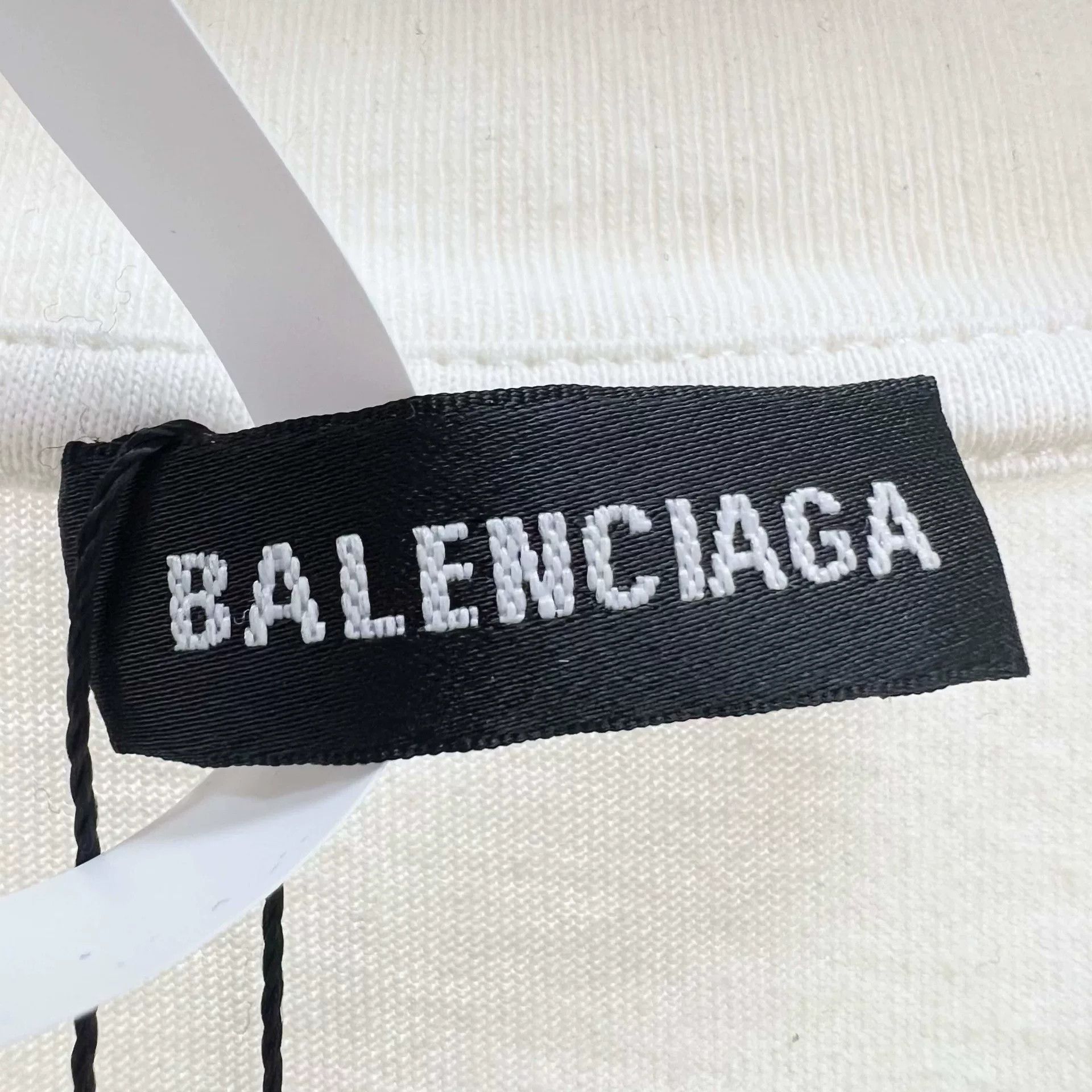 Balenciaga Balenciaga Embroidered Hem Logo T-Shirt Size XS Size US XS / EU 42 / 0 - 7 Thumbnail